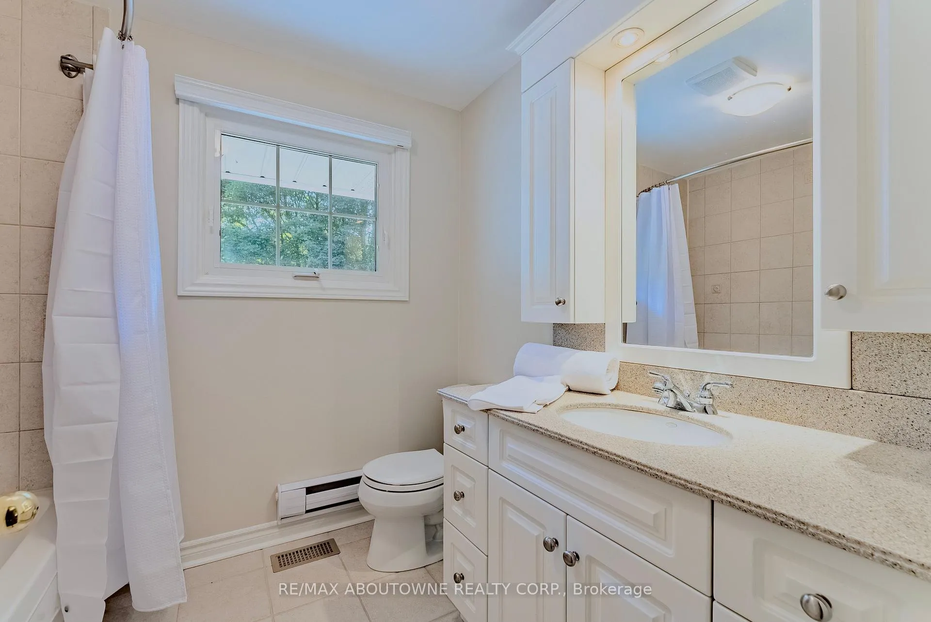 Photo 20 of 1284 Cleaver Drive, Oakville, Morrison — HOMEH