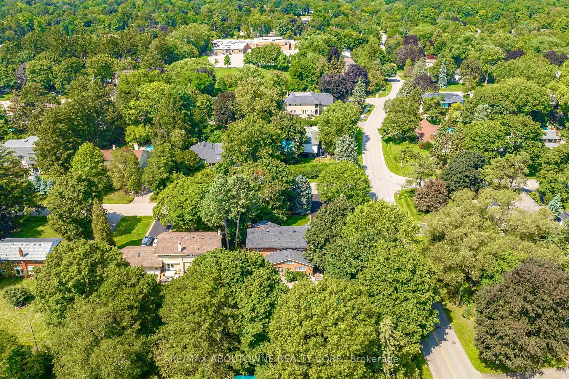 Photo 38 of 1284 Cleaver Drive, Oakville, Morrison — HOMEH