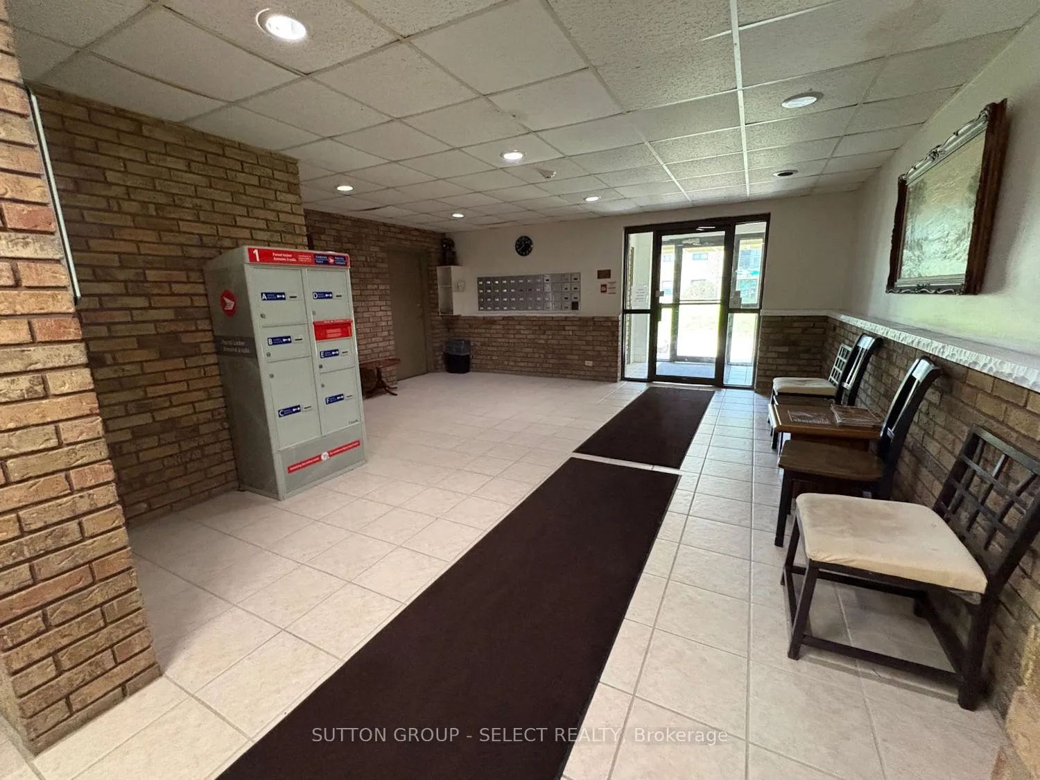 Photo 2 of Unit 208, 130 Park Avenue E, Chatham-Kent, Chatham — HOMEH