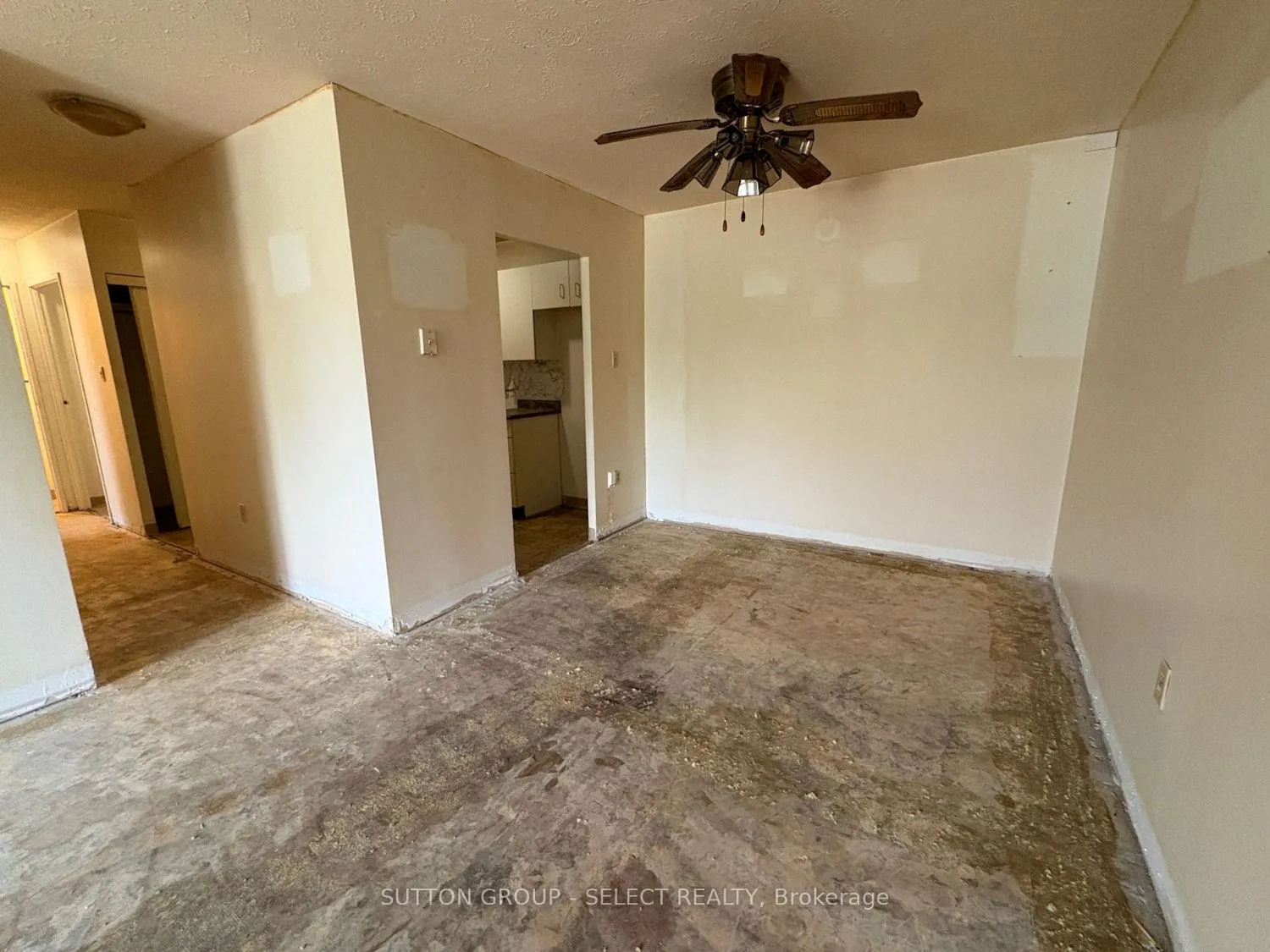 Photo 10 of Unit 208, 130 Park Avenue E, Chatham-Kent, Chatham — HOMEH