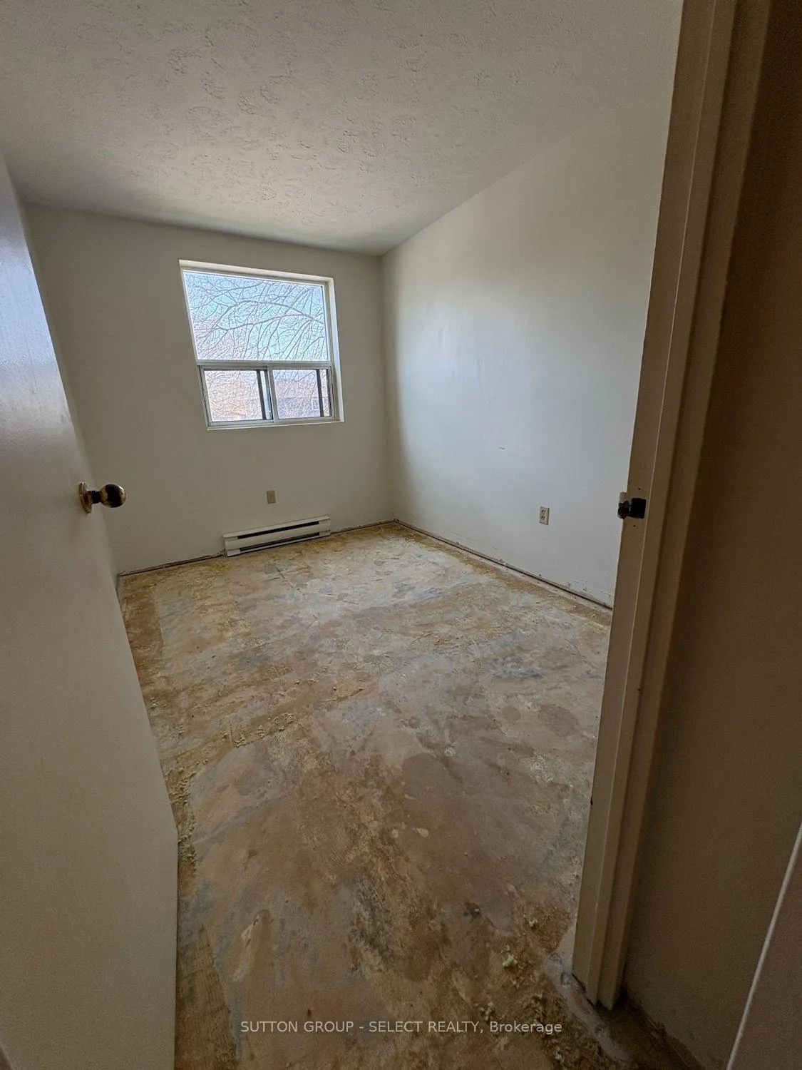 Photo 19 of Unit 208, 130 Park Avenue E, Chatham-Kent, Chatham — HOMEH