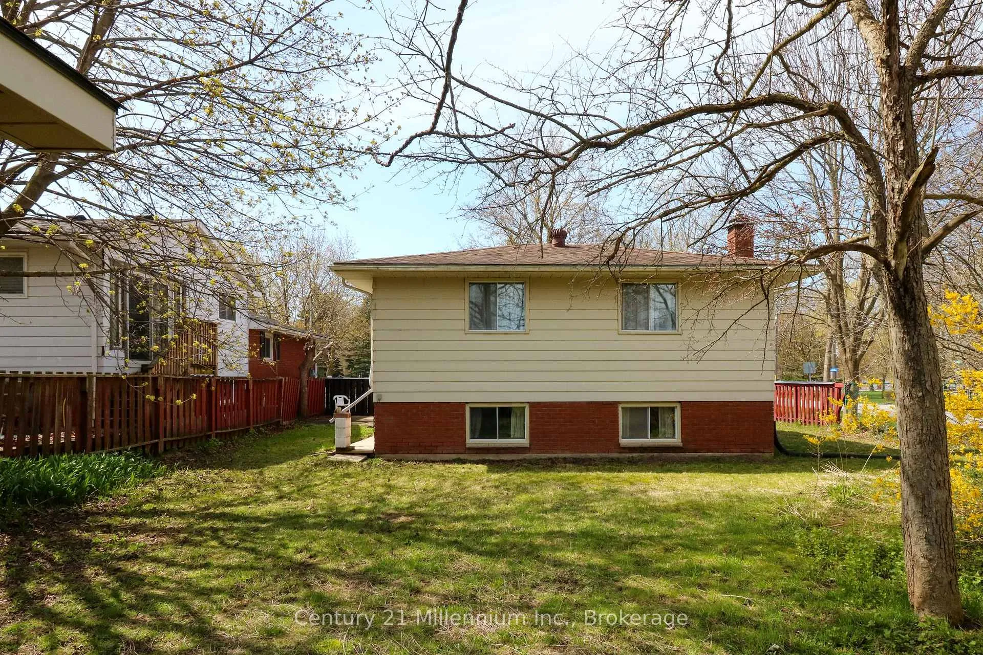 Photo 8 of 620 16th Street E, Owen Sound — HOMEH