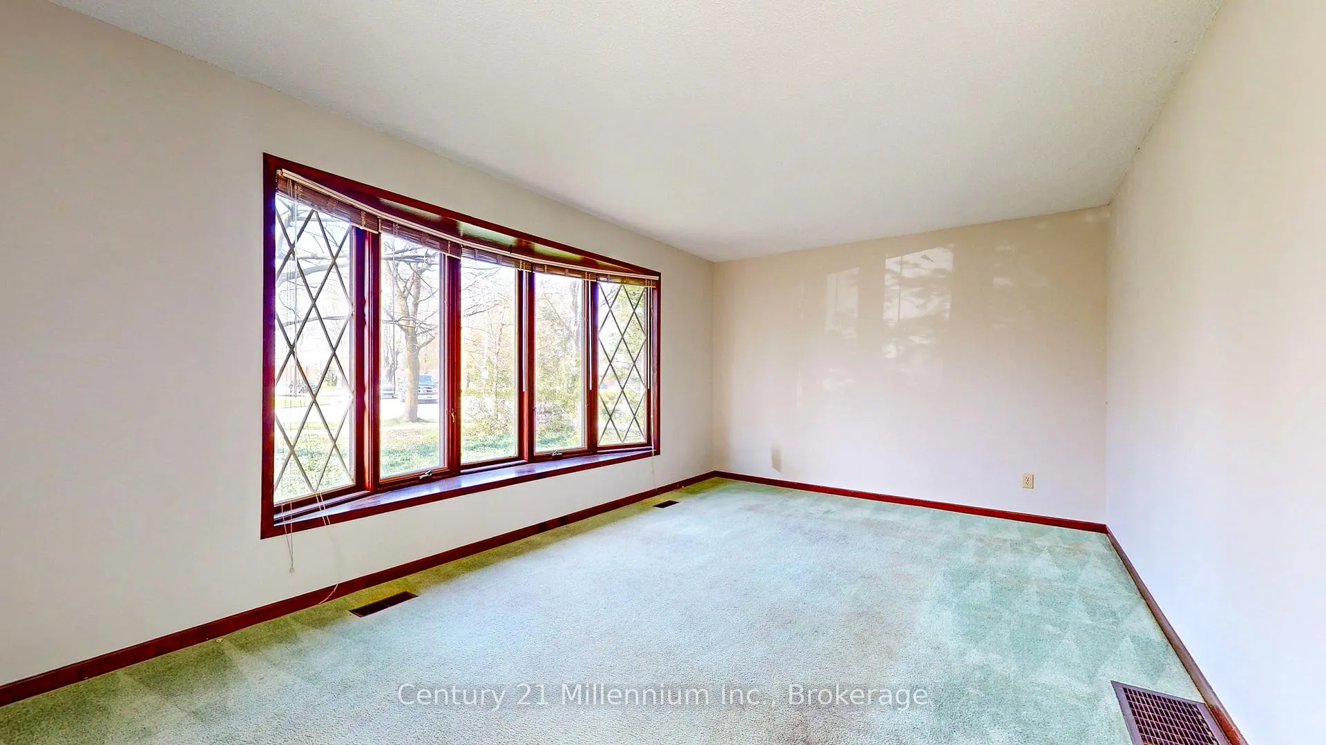Photo 15 of 620 16th Street E, Owen Sound — HOMEH