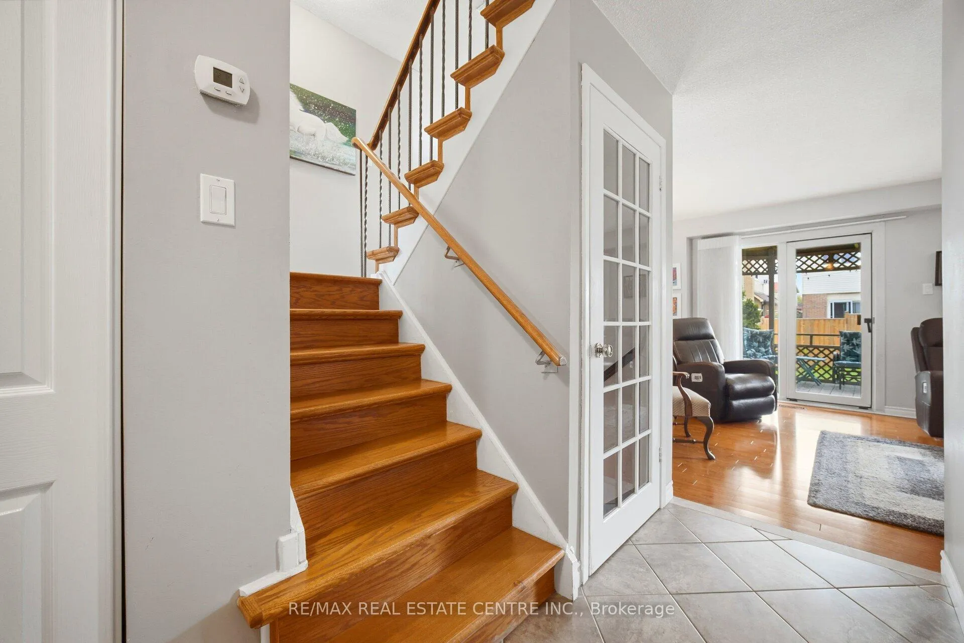Photo 9 of 94 Blackthorn Lane, Brampton, Brampton North — HOMEH