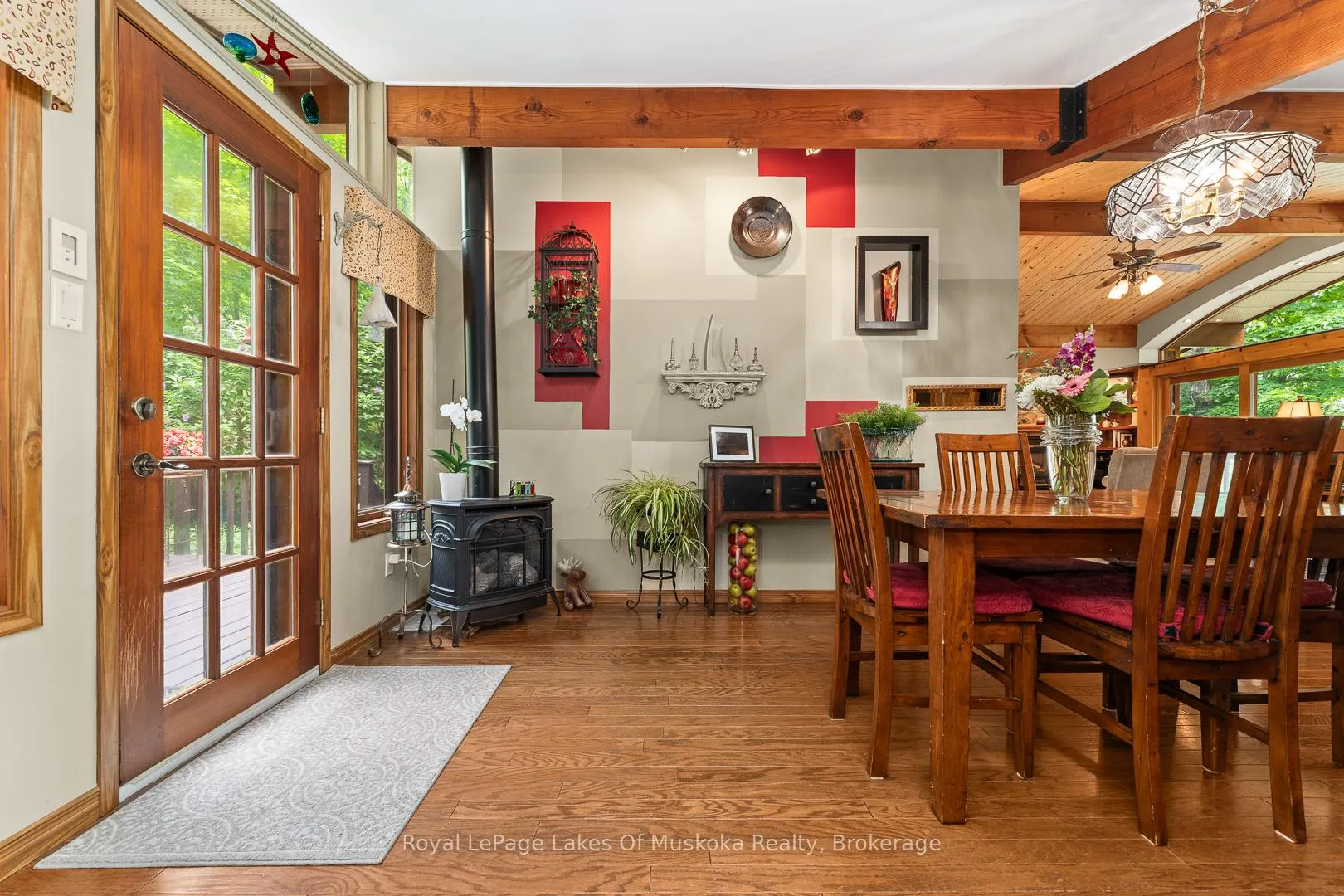 Photo 6 of 168 Lakeshore Road, Burk's Falls — HOMEH