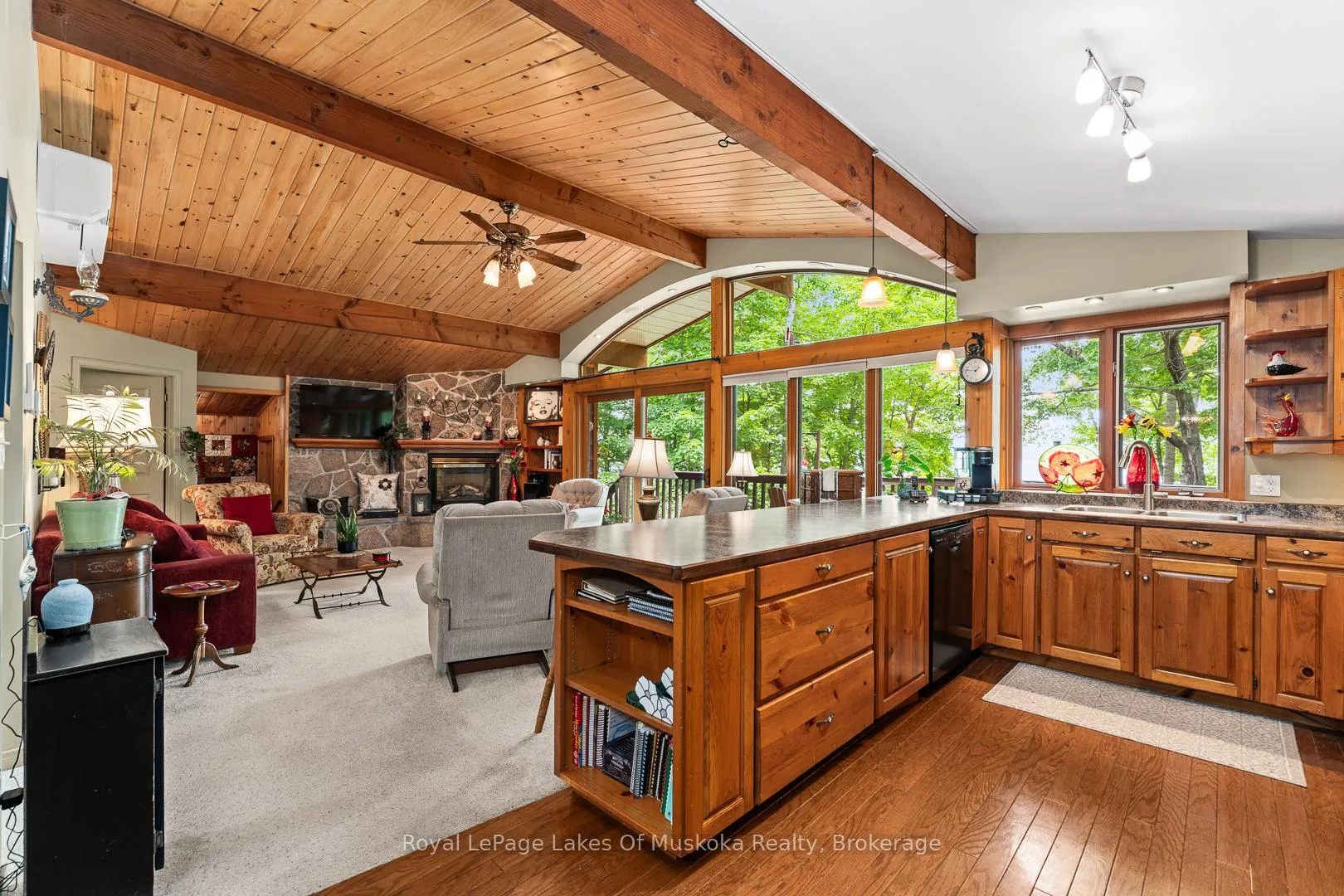 Photo 7 of 168 Lakeshore Road, Burk's Falls — HOMEH