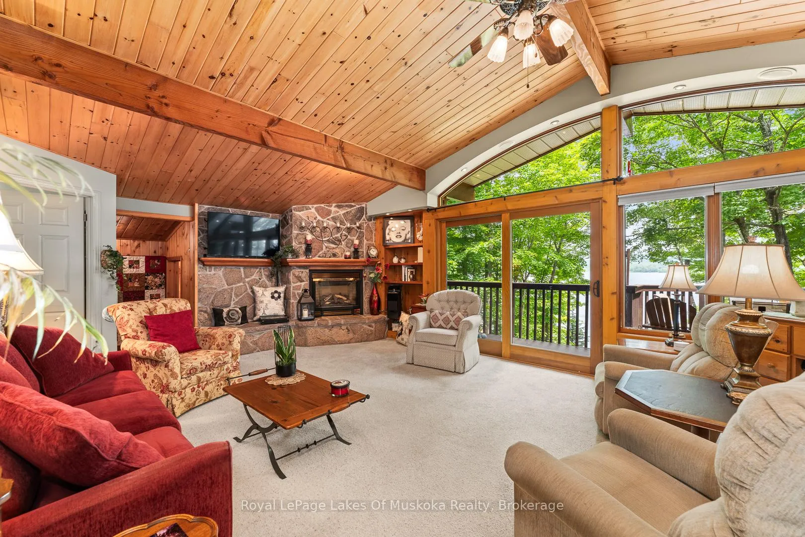 Photo 12 of 168 Lakeshore Road, Burk's Falls — HOMEH