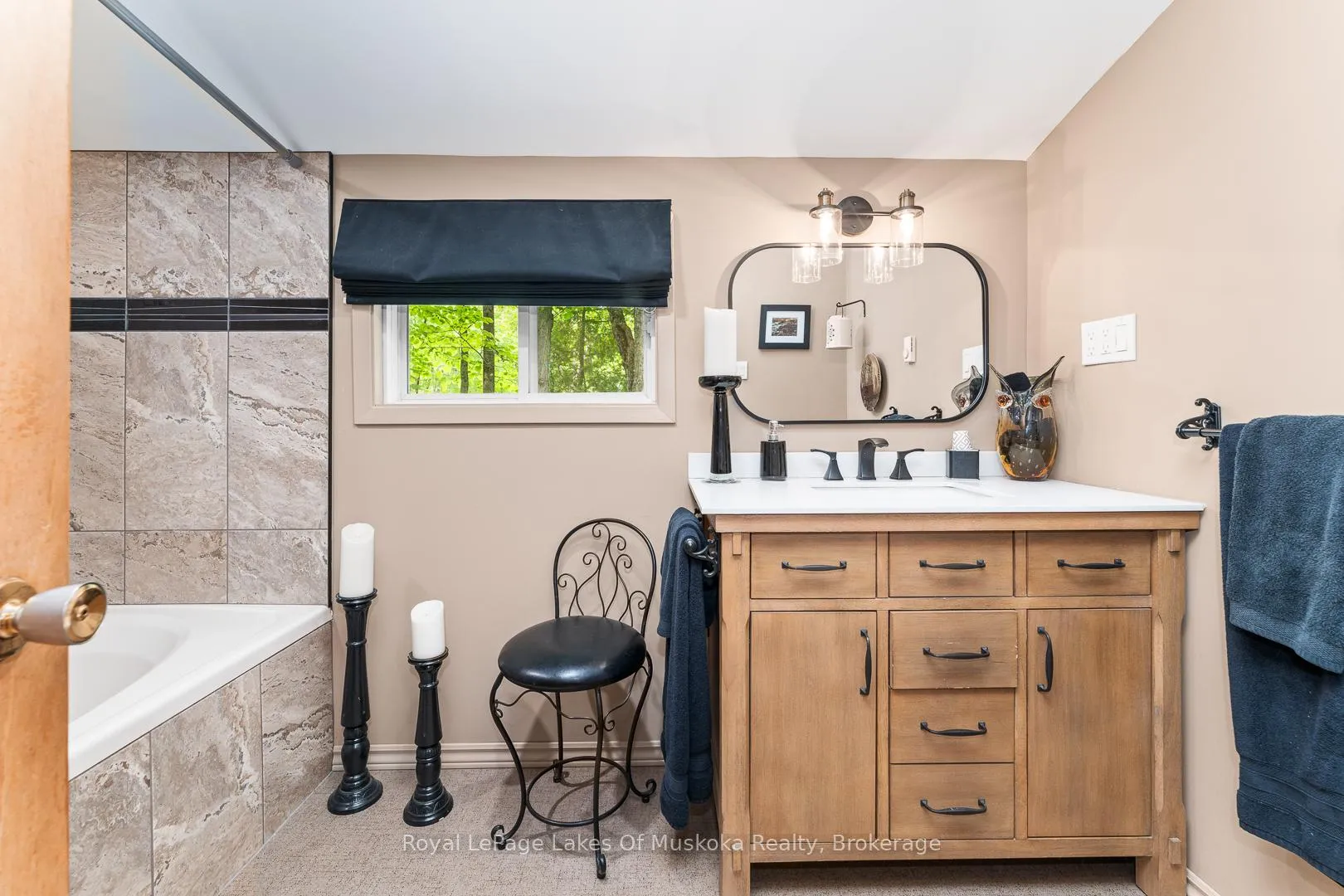 Photo 19 of 168 Lakeshore Road, Burk's Falls — HOMEH