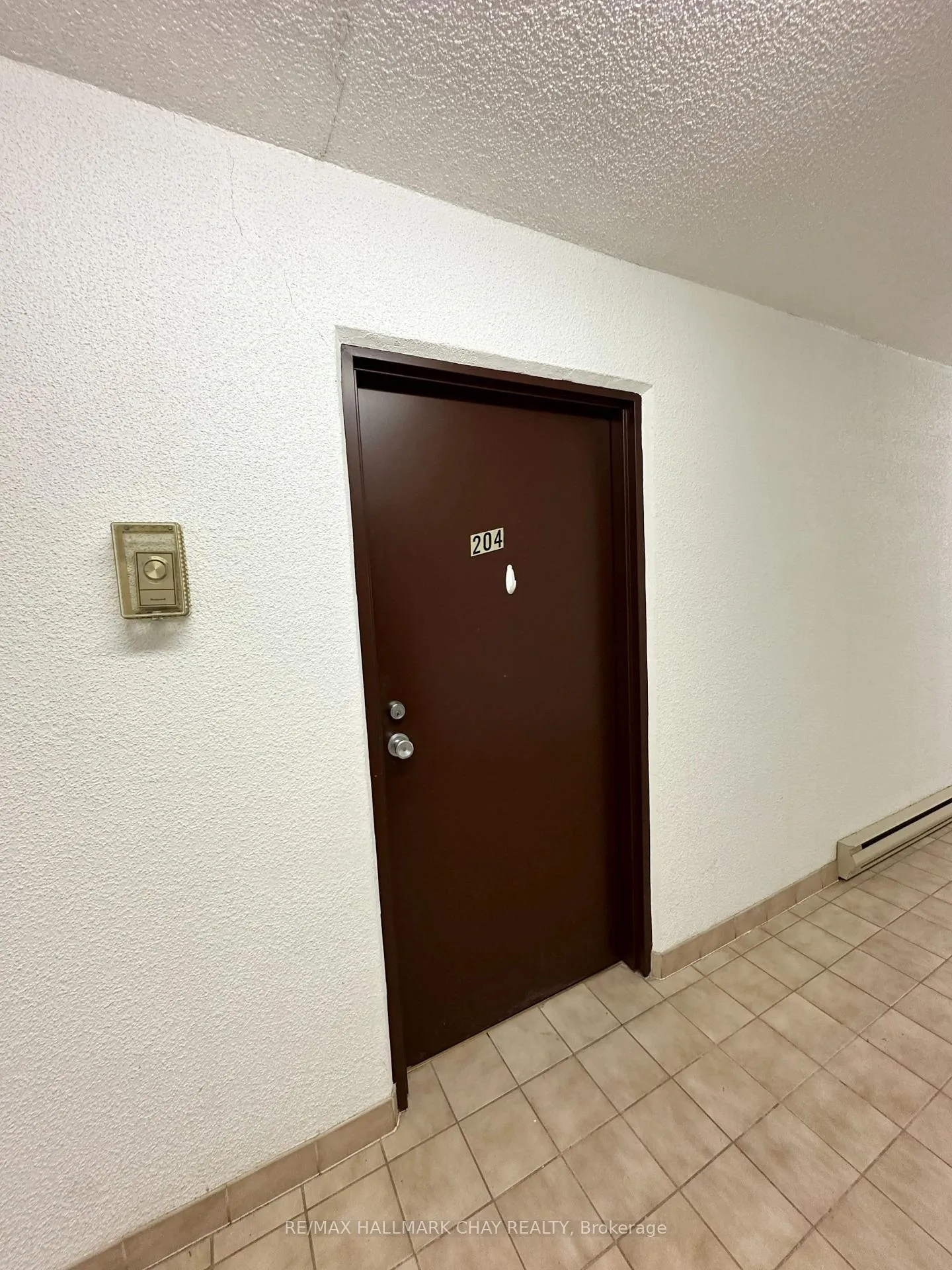 Photo 2 of Unit 204, 80 Grove Street E, Barrie, Wellington — HOMEH