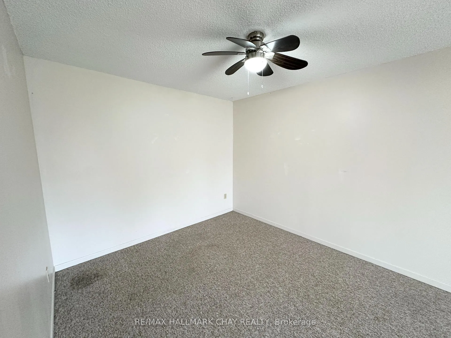Photo 7 of Unit 204, 80 Grove Street E, Barrie, Wellington — HOMEH