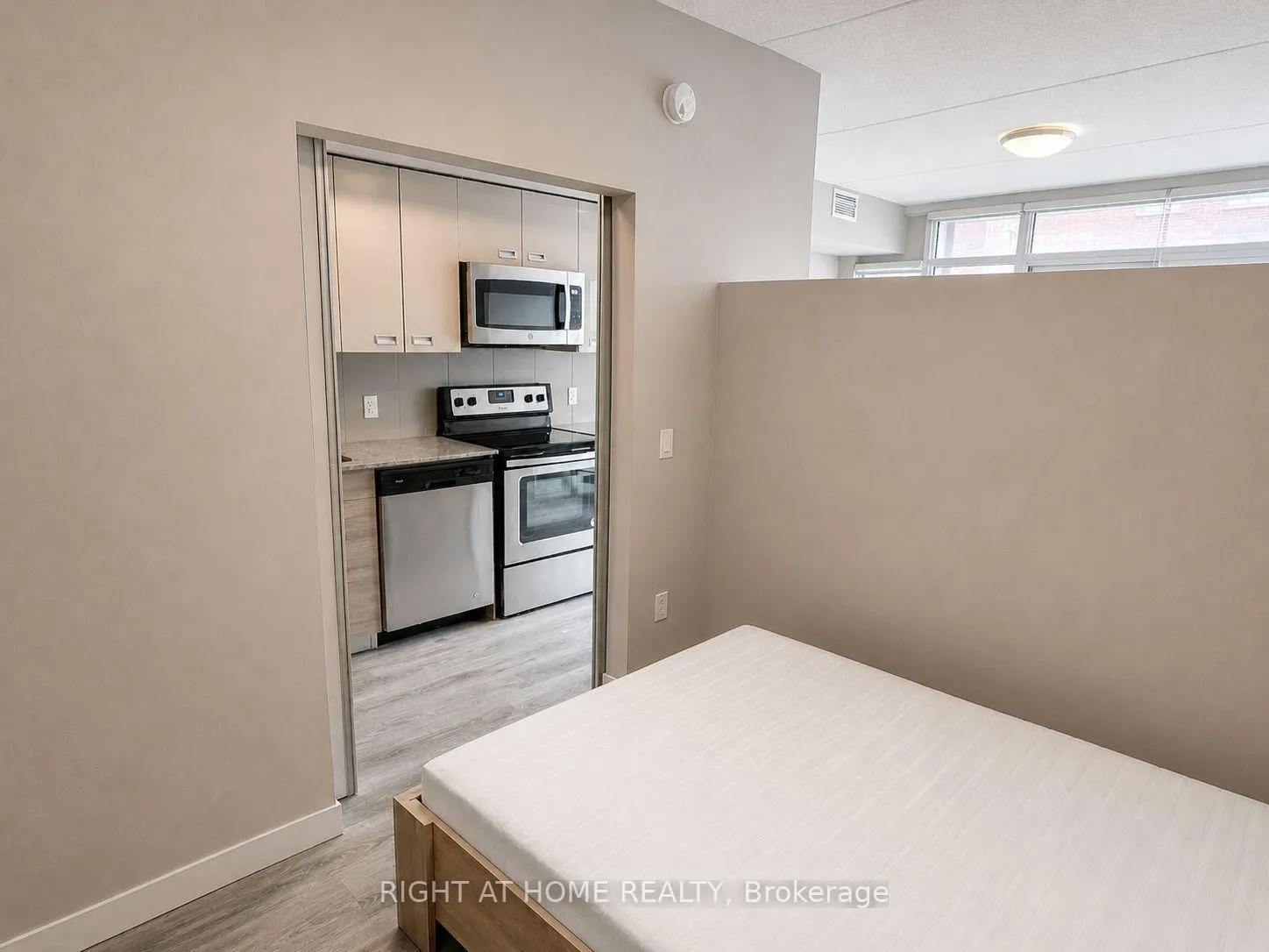 Photo 9 of Unit 421, 308 Lester Street, Waterloo — HOMEH