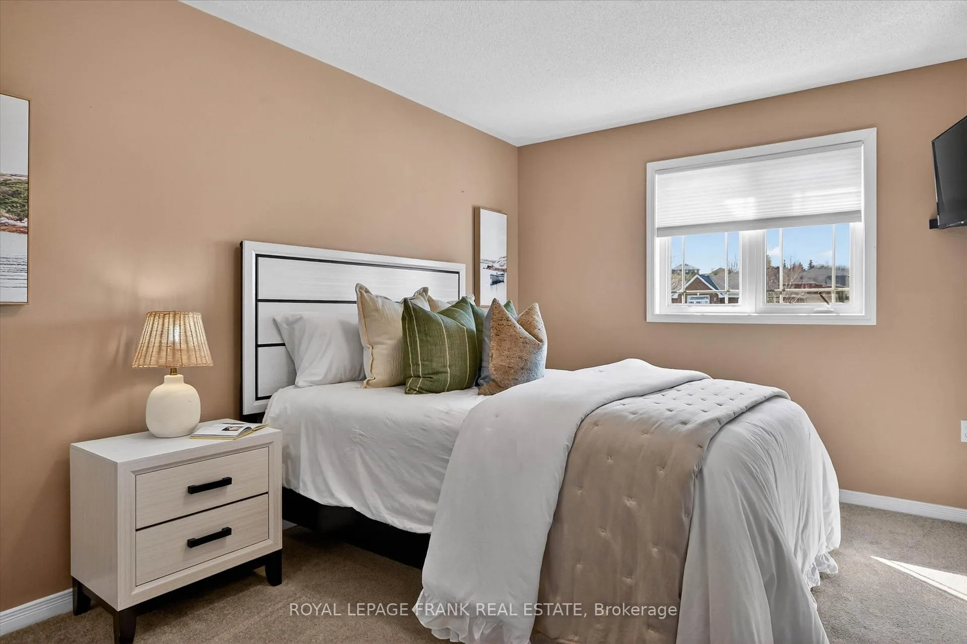 Photo 17 of 1511 Ireland Drive, Peterborough, Monaghan Ward 2 — HOMEH