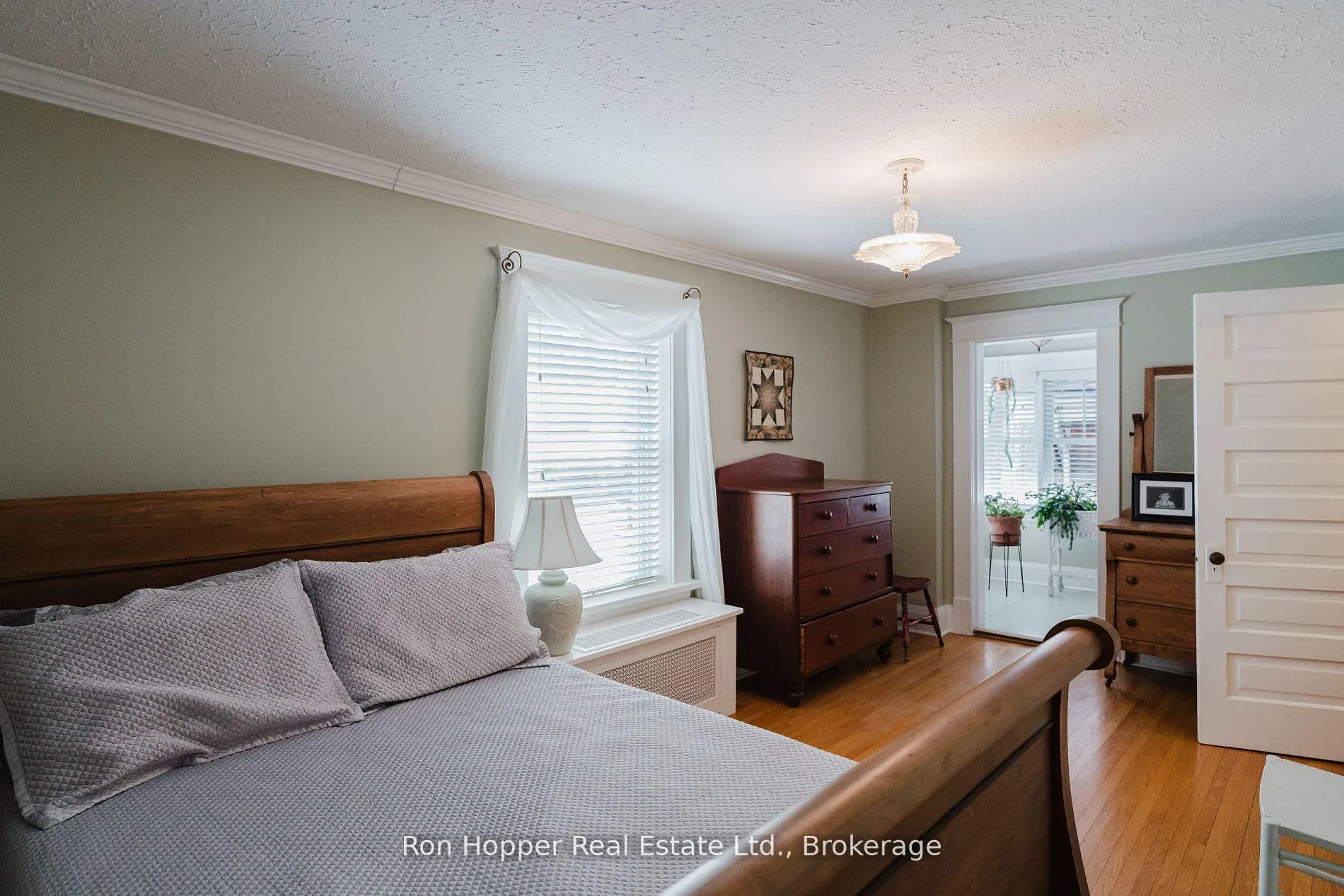 Photo 17 of 525 9th Street E, Owen Sound — HOMEH