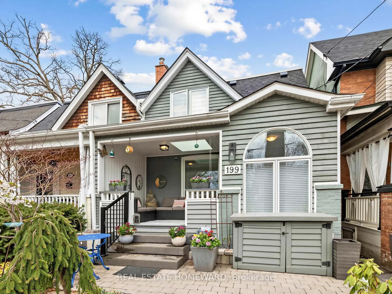 Photo 2 of 199 Lee Avenue, Toronto, The Beaches — HOMEH
