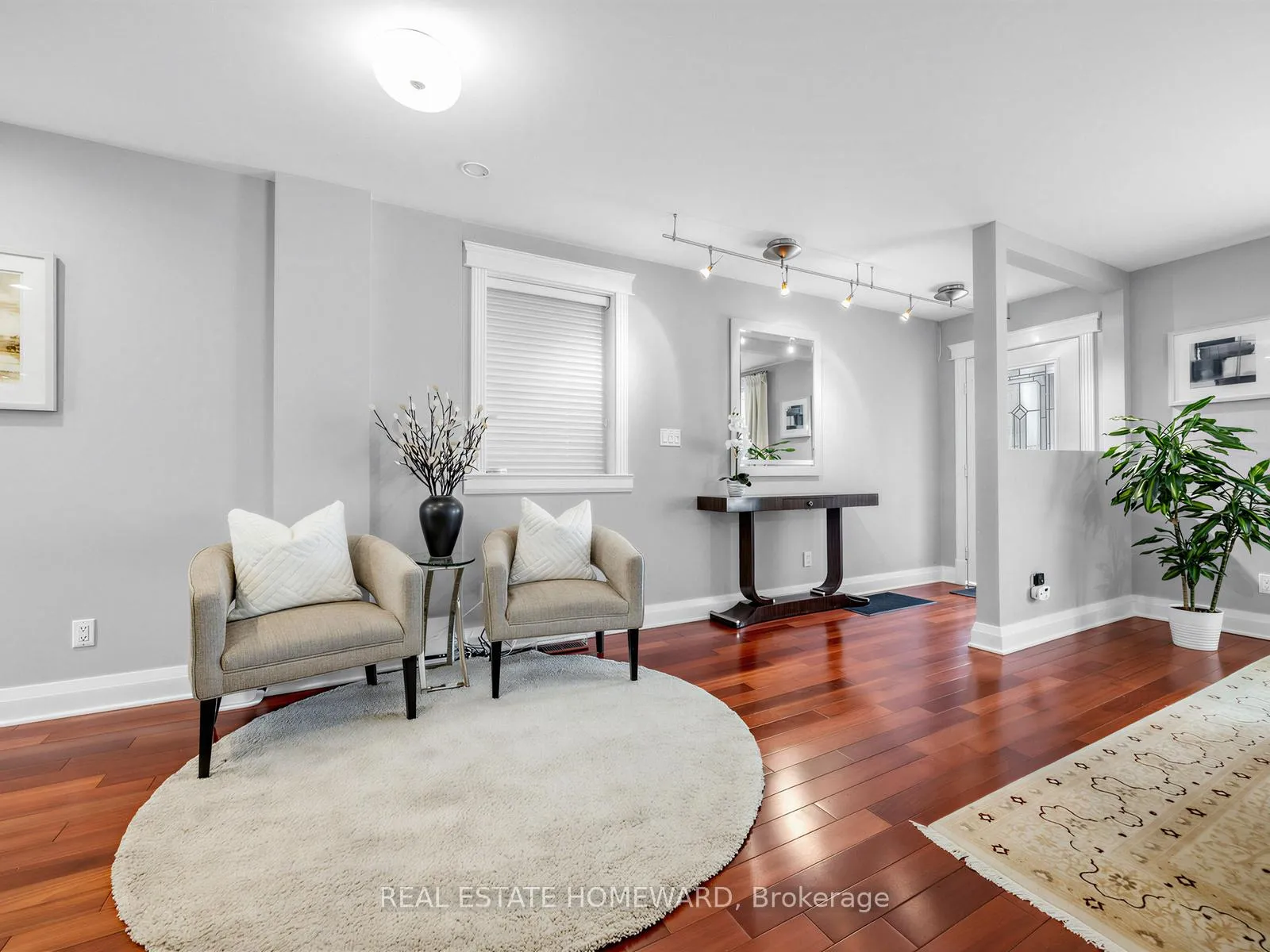 Photo 6 of 199 Lee Avenue, Toronto, The Beaches — HOMEH