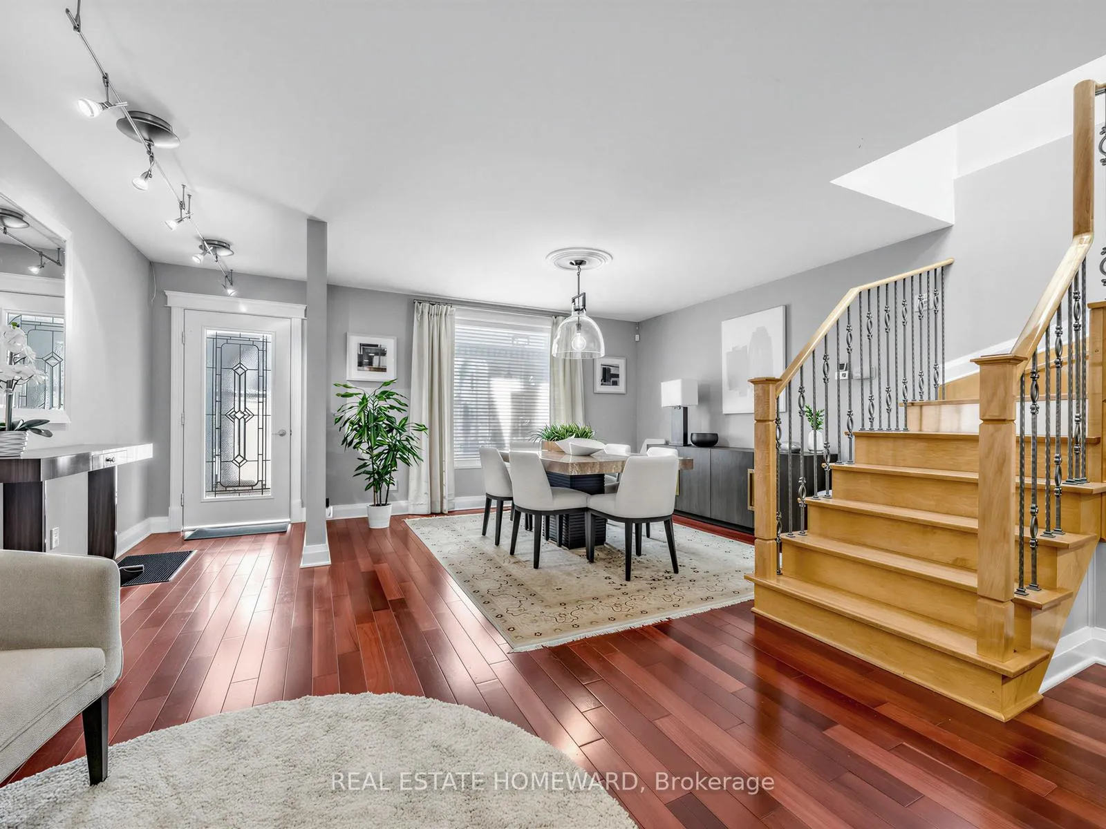 Photo 13 of 199 Lee Avenue, Toronto, The Beaches — HOMEH