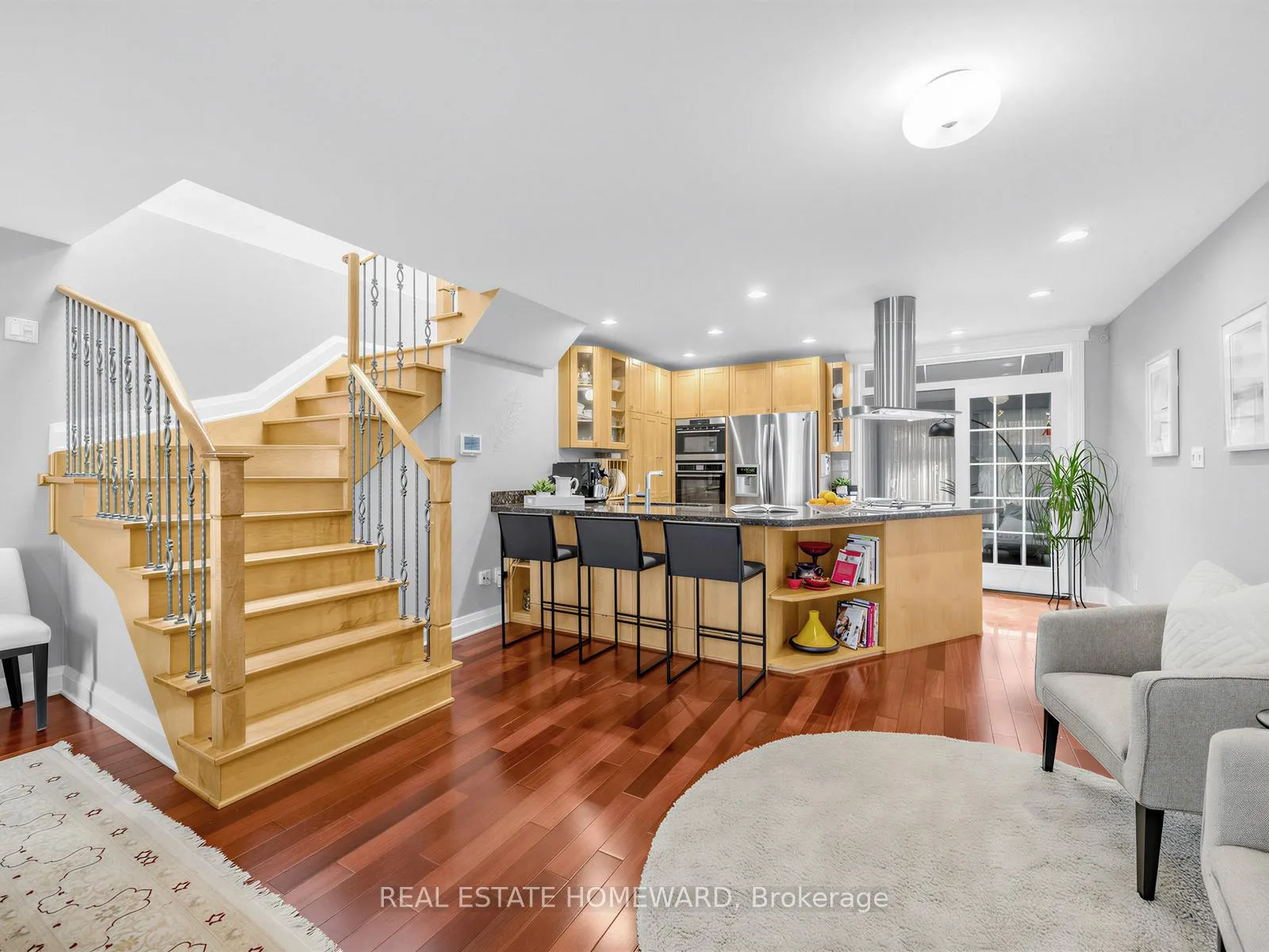 Photo 15 of 199 Lee Avenue, Toronto, The Beaches — HOMEH