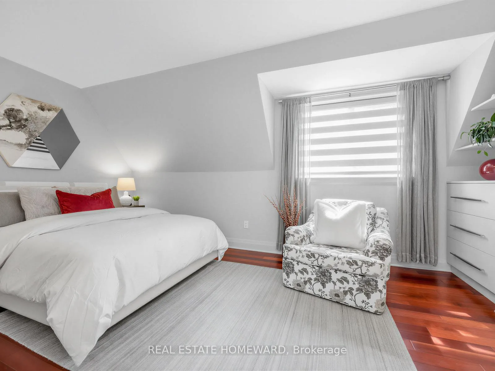Photo 29 of 199 Lee Avenue, Toronto, The Beaches — HOMEH