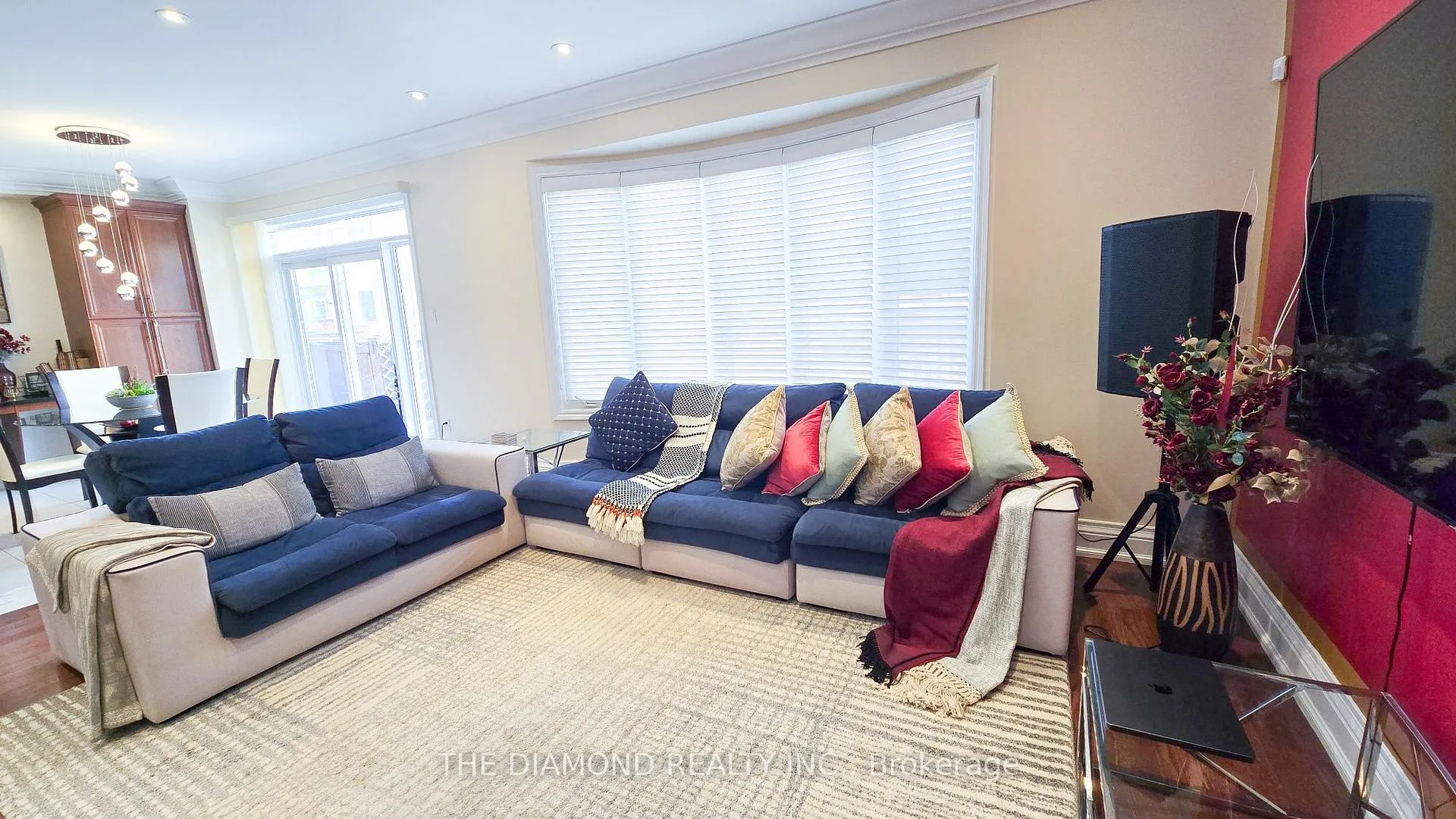 Photo 9 of 114 Chatfield Drive, Vaughan, West Woodbridge — HOMEH