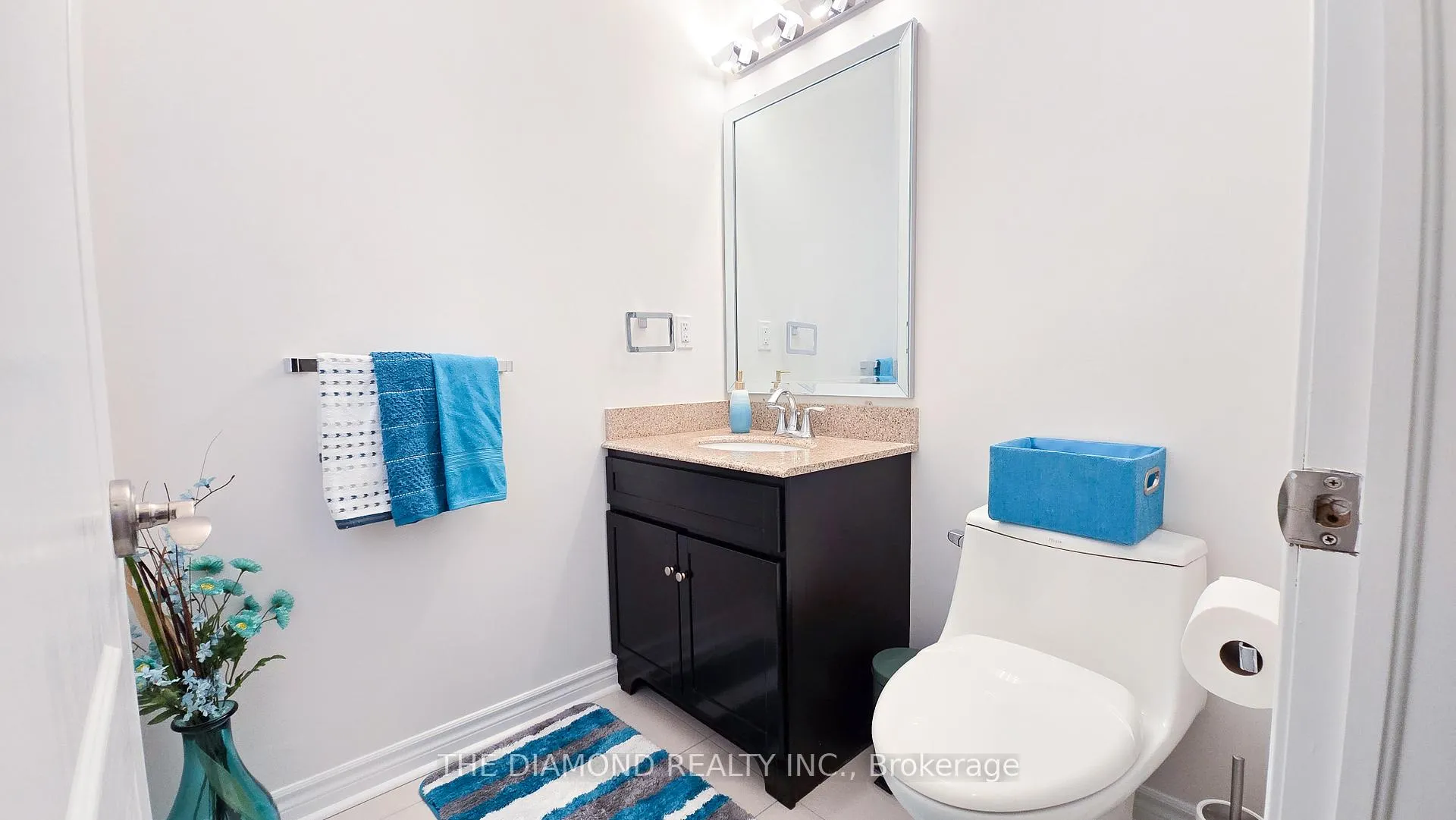 Photo 15 of 114 Chatfield Drive, Vaughan, West Woodbridge — HOMEH