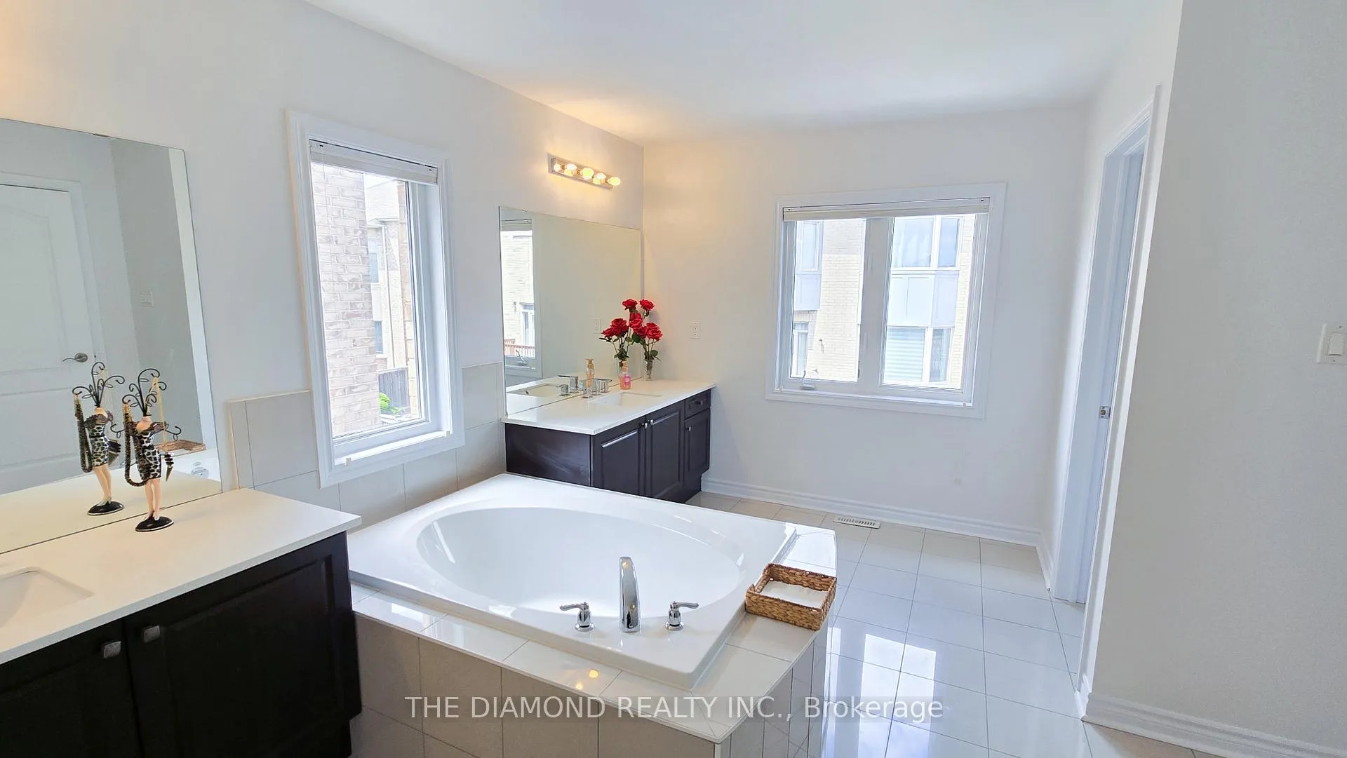 Photo 21 of 114 Chatfield Drive, Vaughan, West Woodbridge — HOMEH