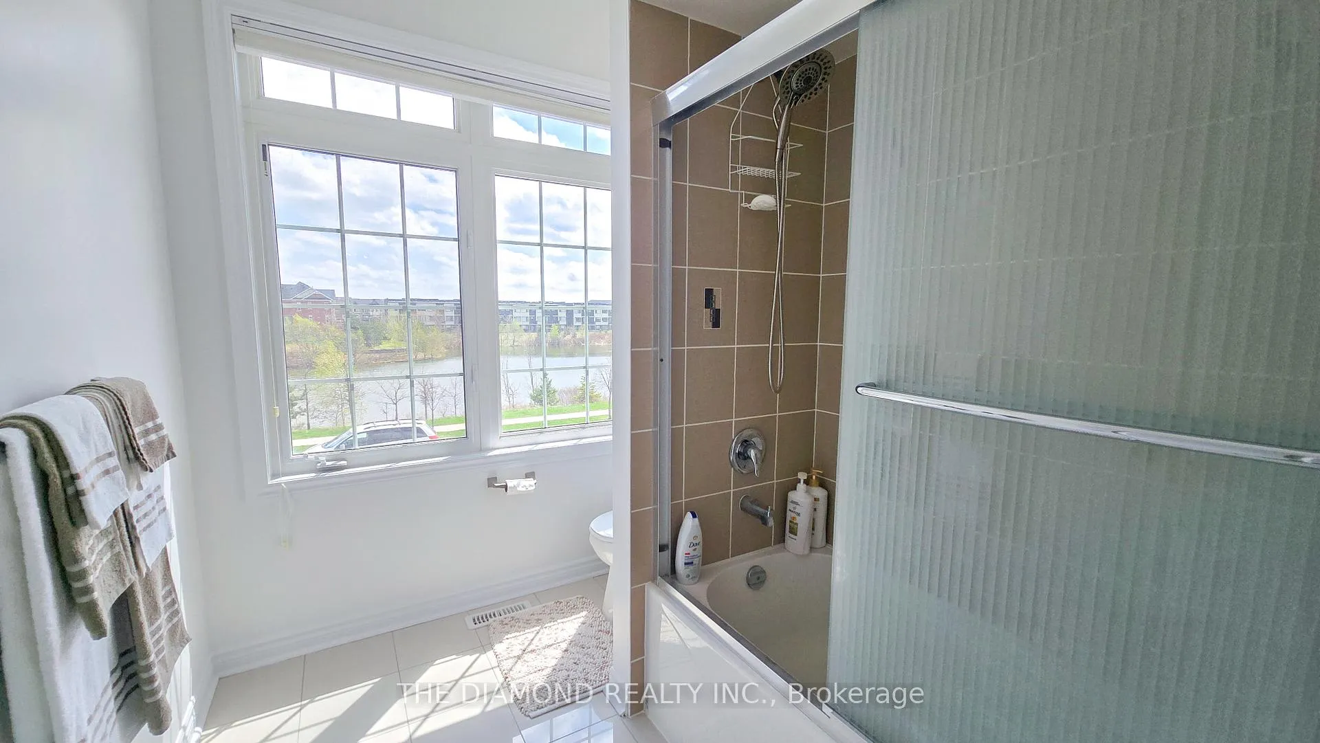 Photo 31 of 114 Chatfield Drive, Vaughan, West Woodbridge — HOMEH