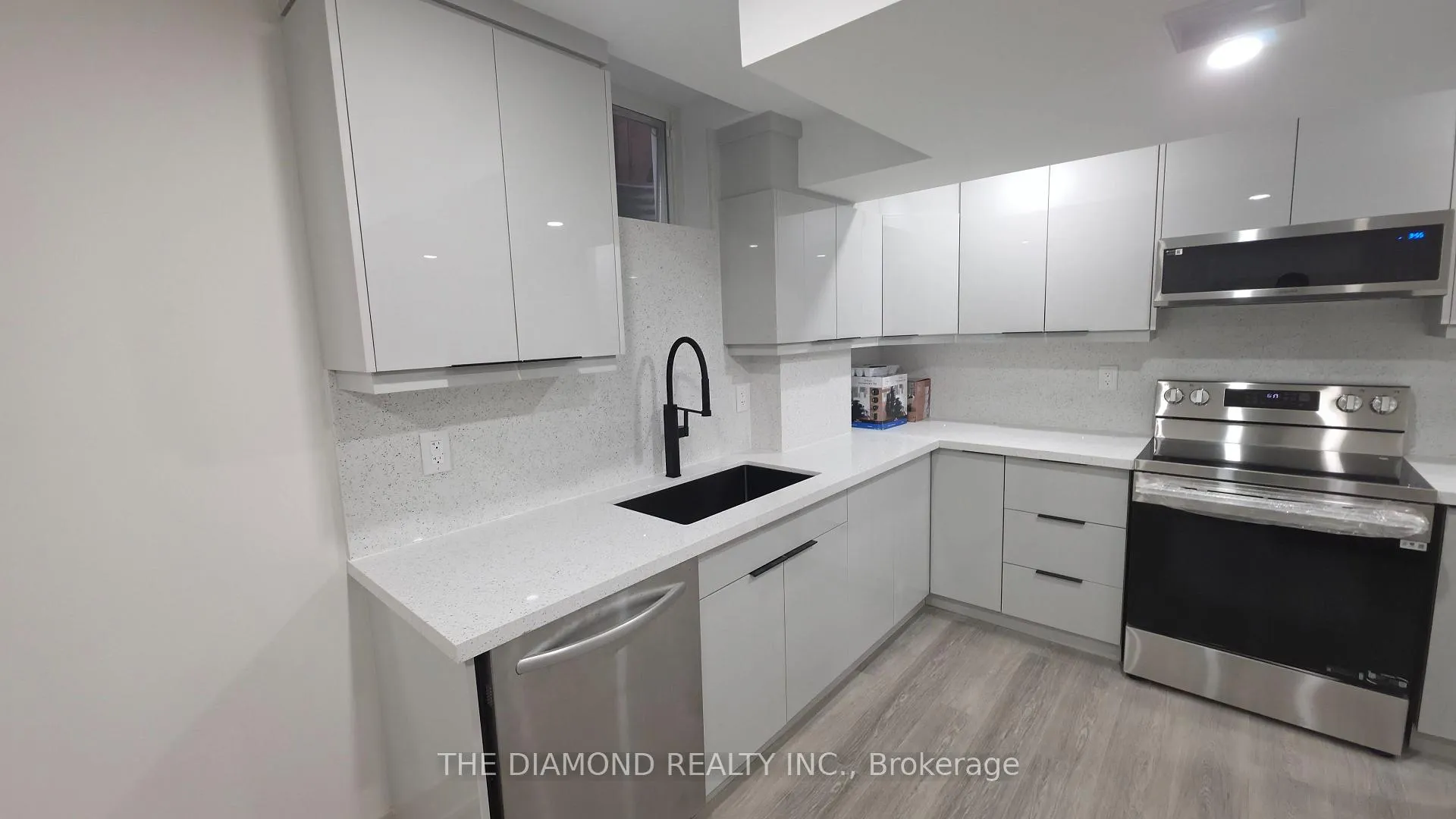 Photo 41 of 114 Chatfield Drive, Vaughan, West Woodbridge — HOMEH
