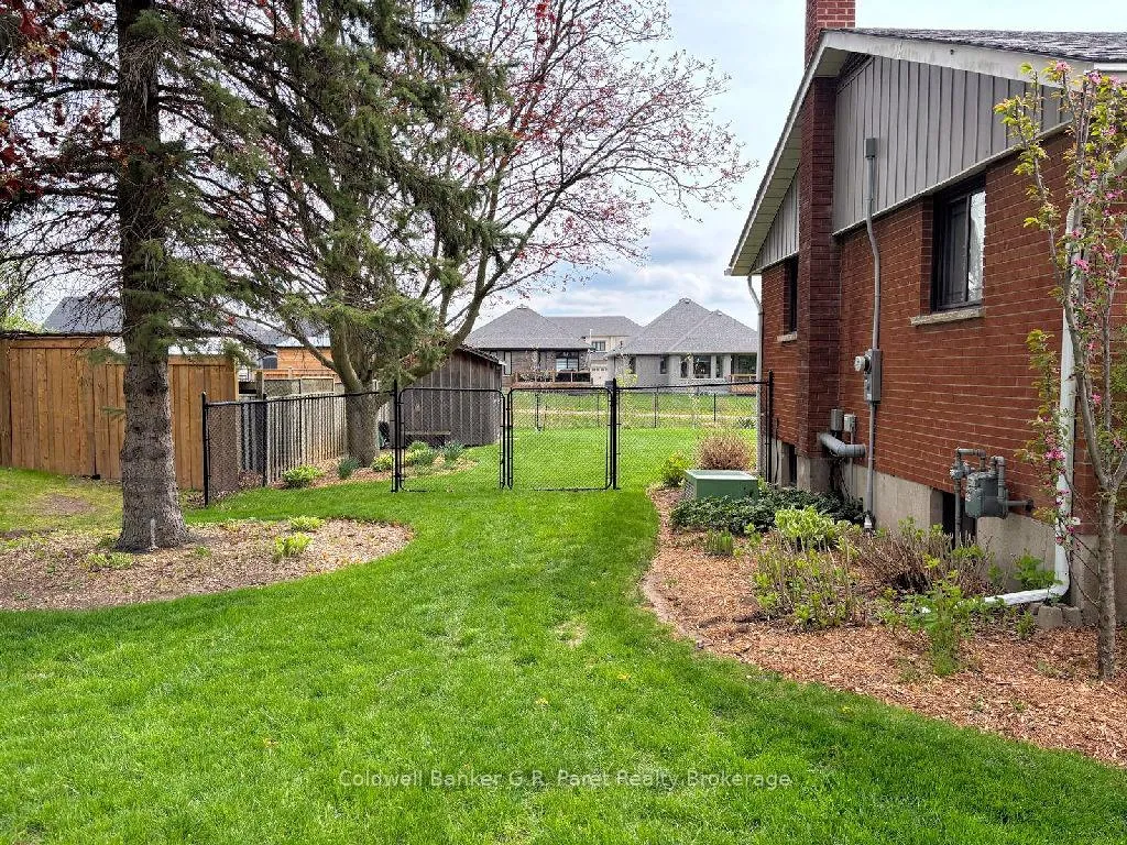 Photo 5 of 35 Tanager Drive, Tillsonburg — HOMEH