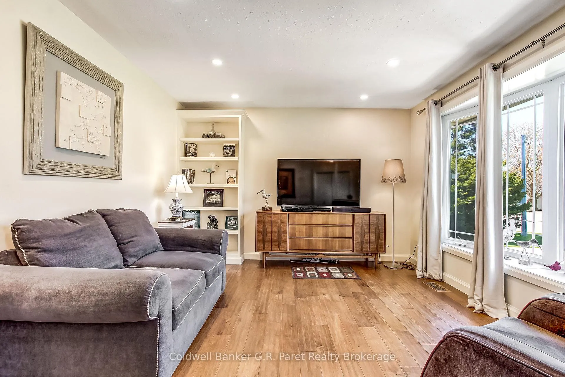 Photo 7 of 35 Tanager Drive, Tillsonburg — HOMEH