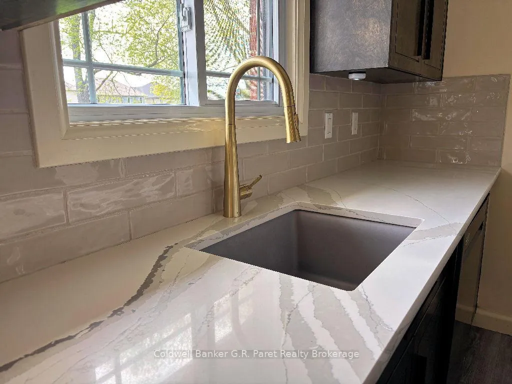 Photo 11 of 35 Tanager Drive, Tillsonburg — HOMEH