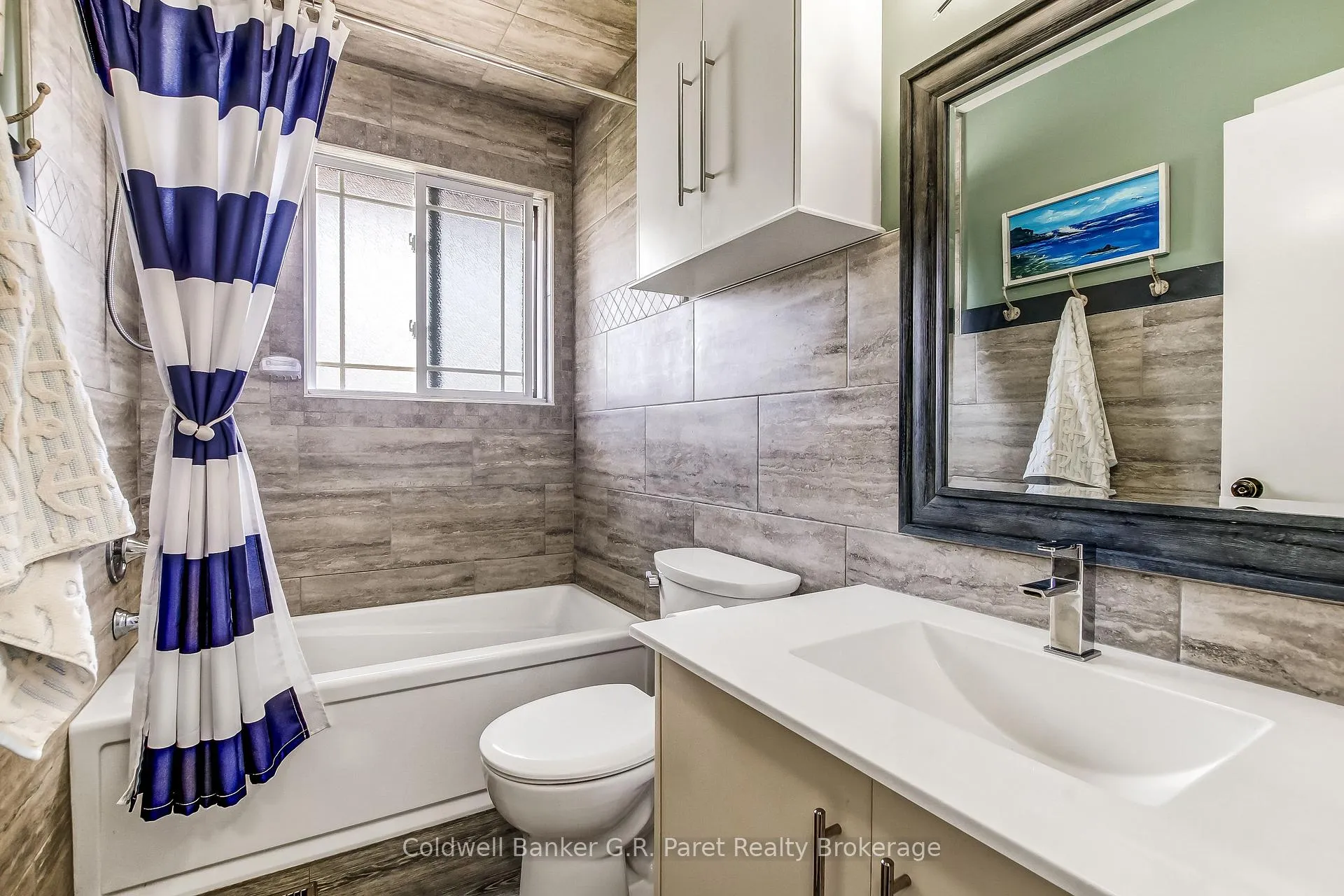 Photo 15 of 35 Tanager Drive, Tillsonburg — HOMEH