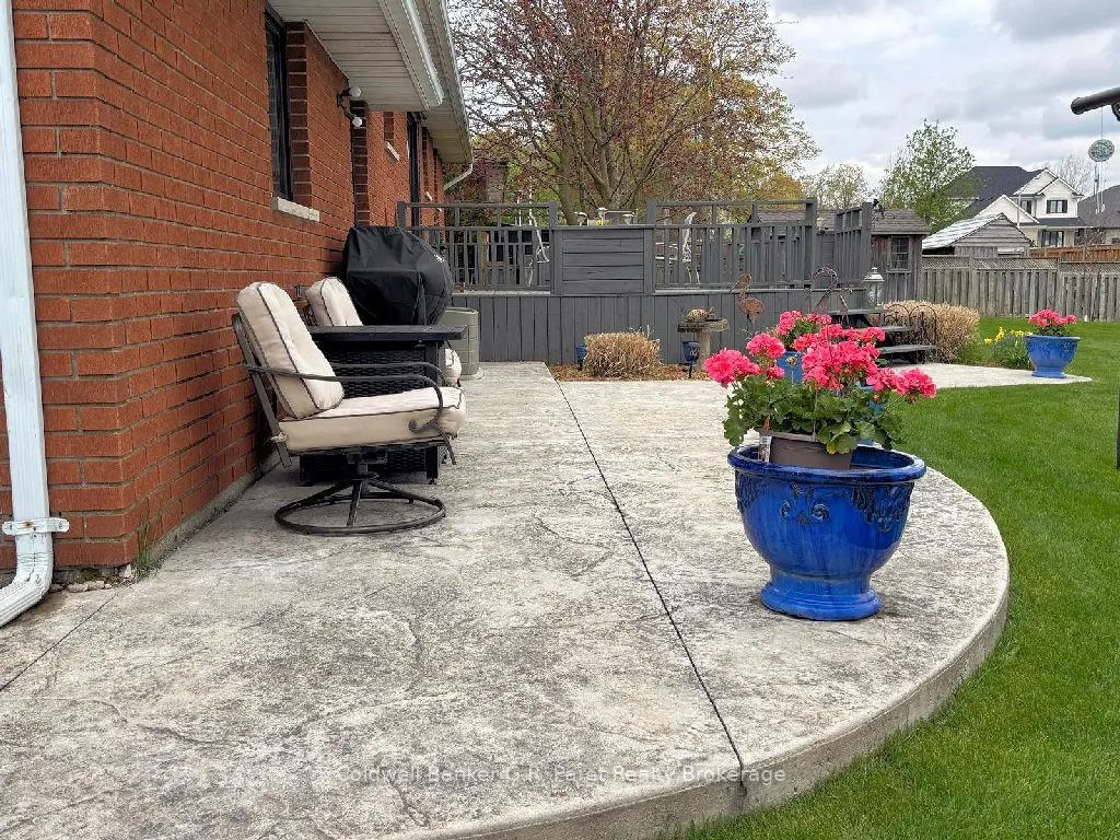 Photo 26 of 35 Tanager Drive, Tillsonburg — HOMEH