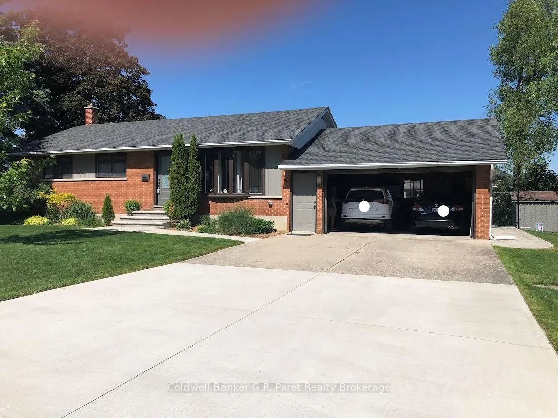 Photo 32 of 35 Tanager Drive, Tillsonburg — HOMEH