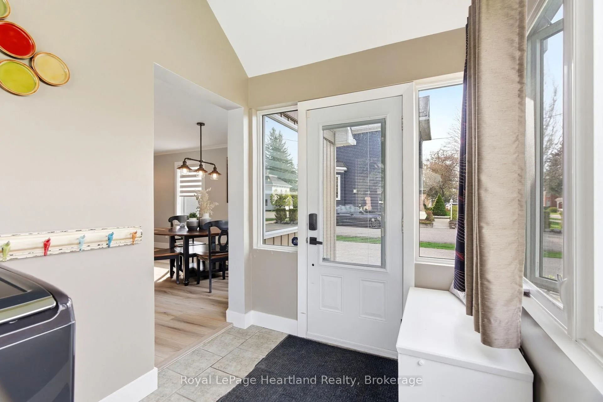 Photo 3 of 208 Ontario Street, Central Huron, Clinton — HOMEH