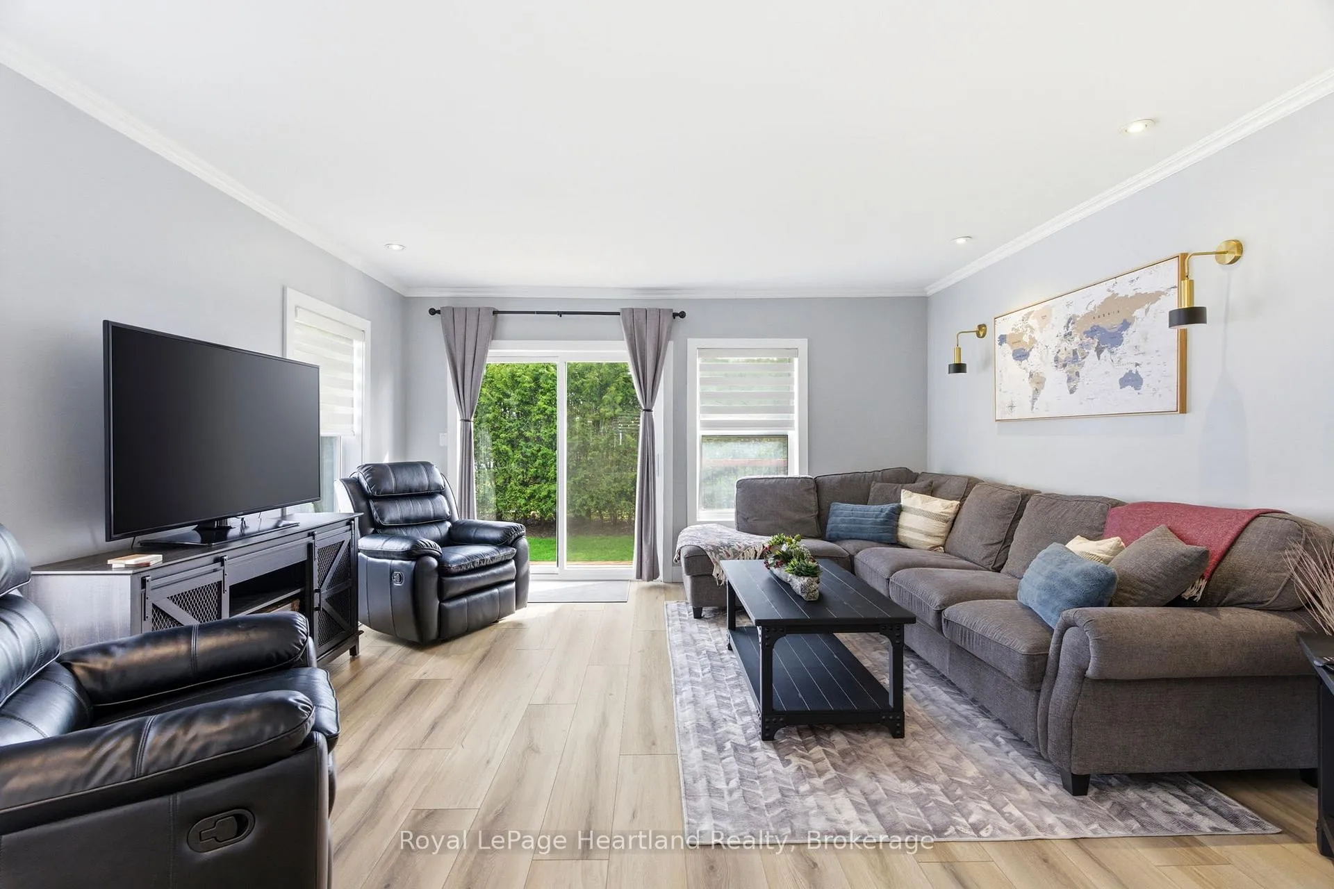 Photo 13 of 208 Ontario Street, Central Huron, Clinton — HOMEH