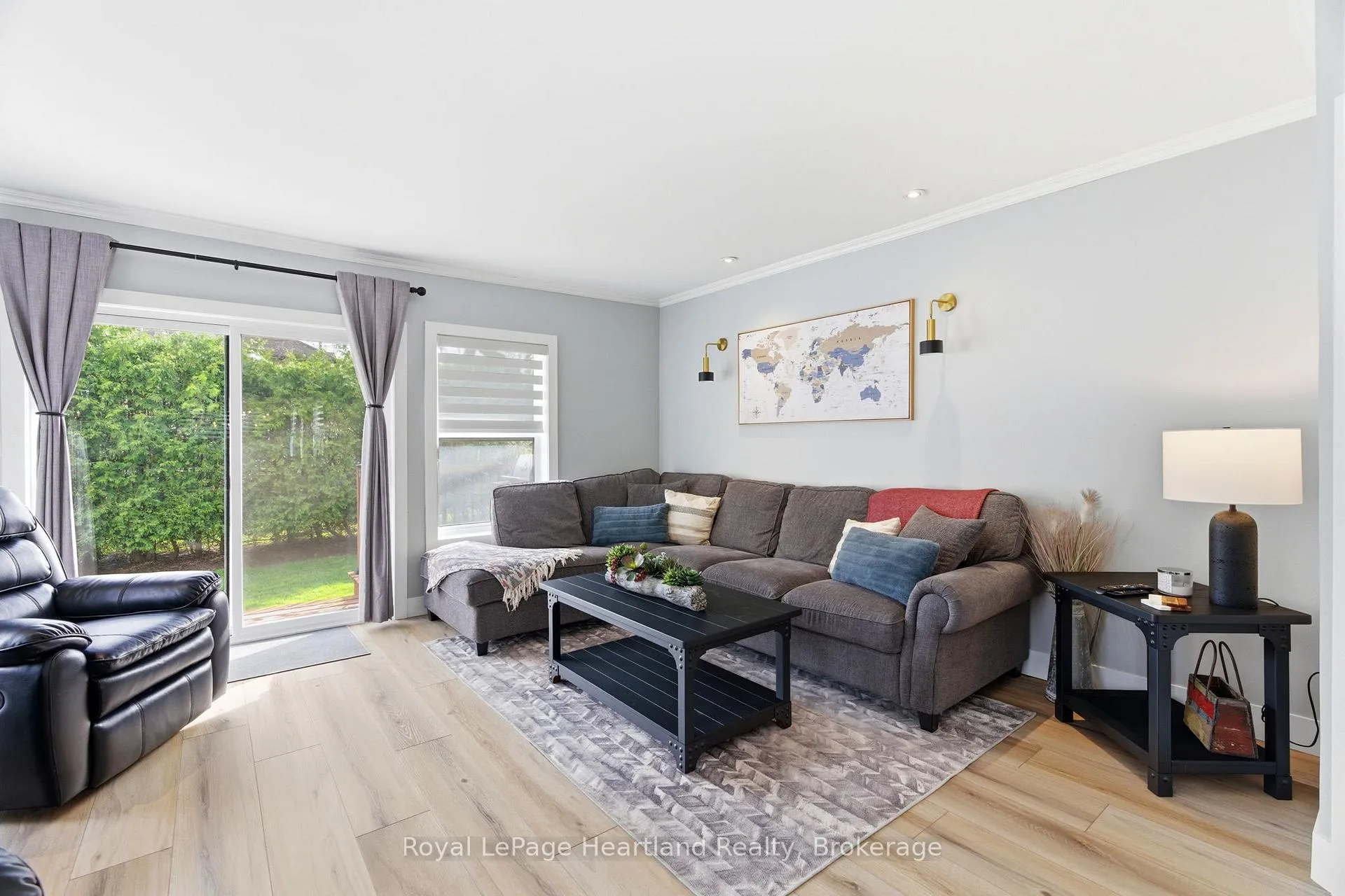 Photo 14 of 208 Ontario Street, Central Huron, Clinton — HOMEH