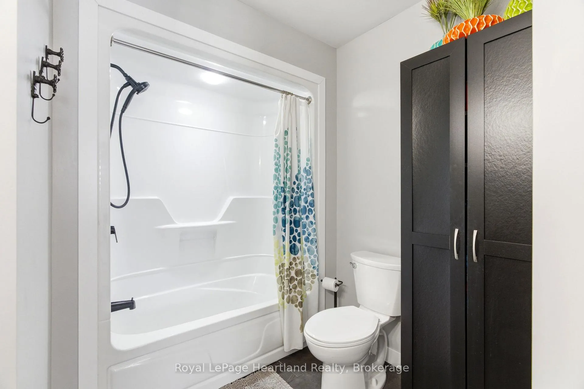 Photo 21 of 208 Ontario Street, Central Huron, Clinton — HOMEH