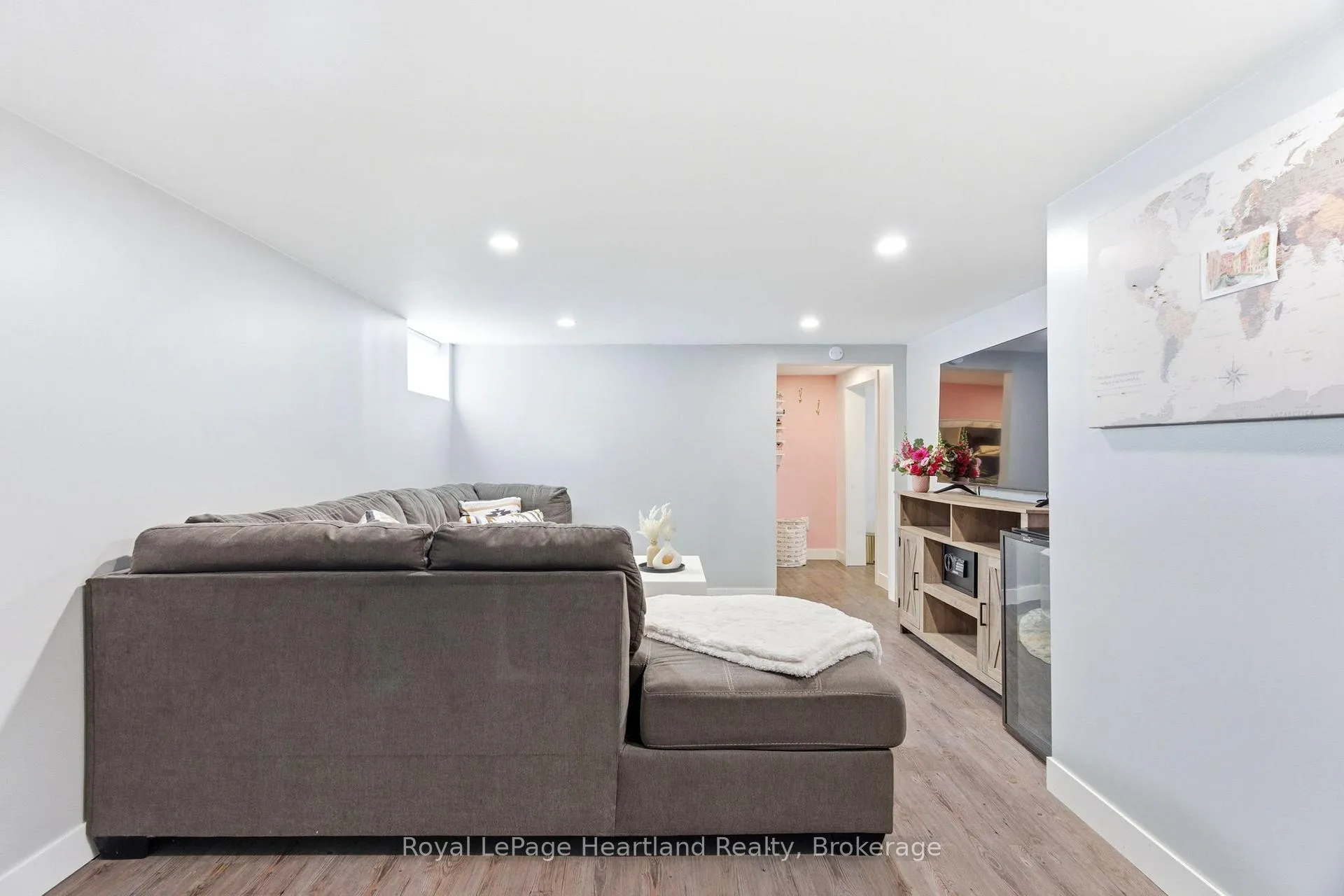 Photo 23 of 208 Ontario Street, Central Huron, Clinton — HOMEH