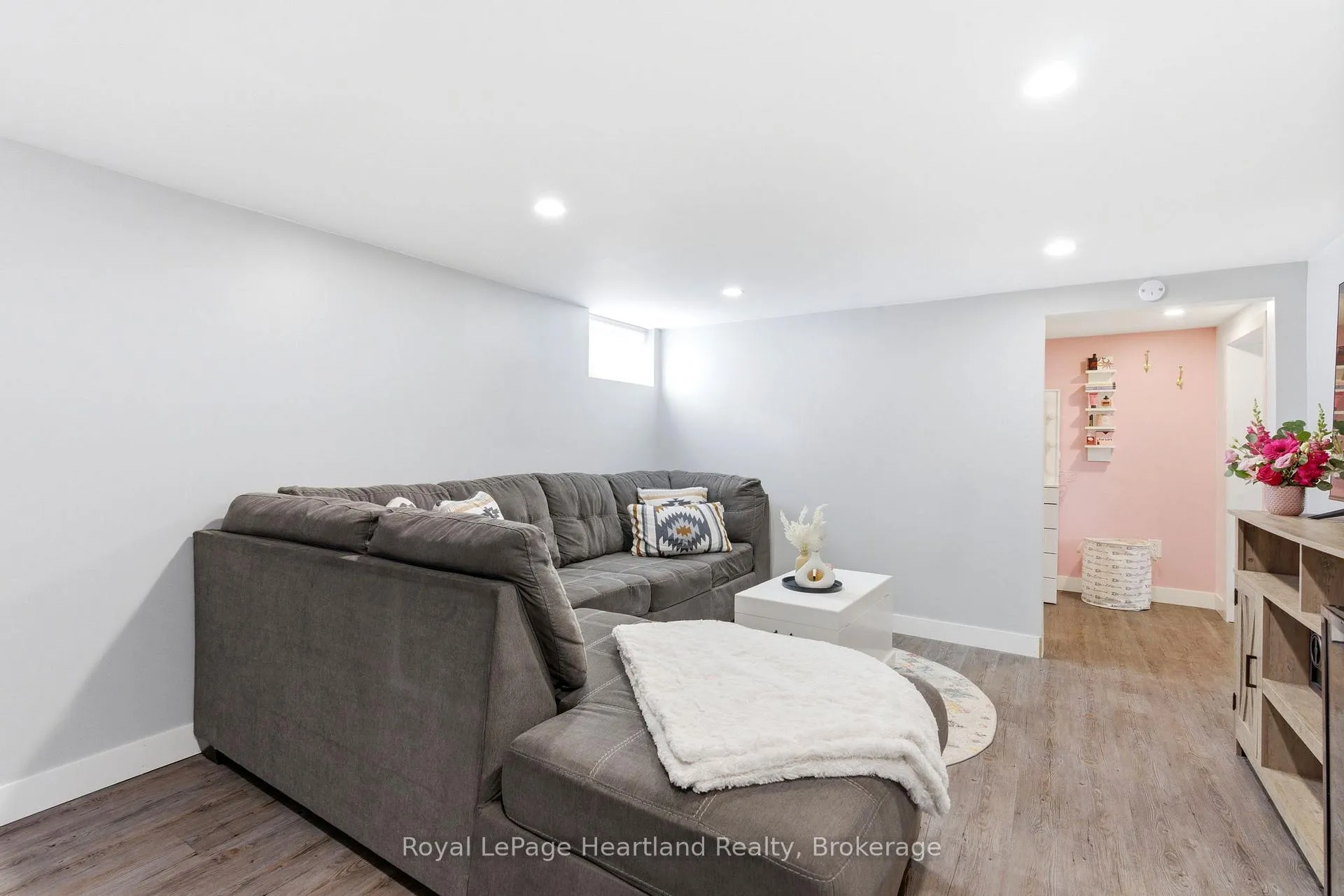 Photo 24 of 208 Ontario Street, Central Huron, Clinton — HOMEH