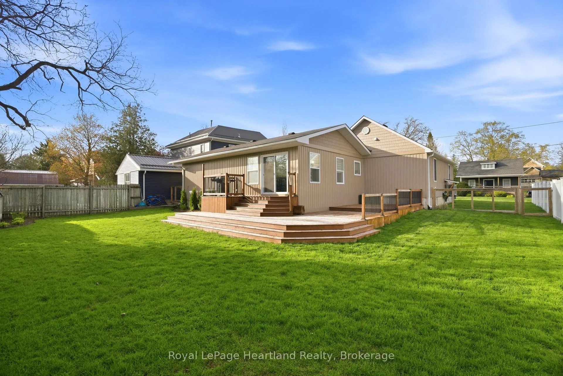 Photo 30 of 208 Ontario Street, Central Huron, Clinton — HOMEH