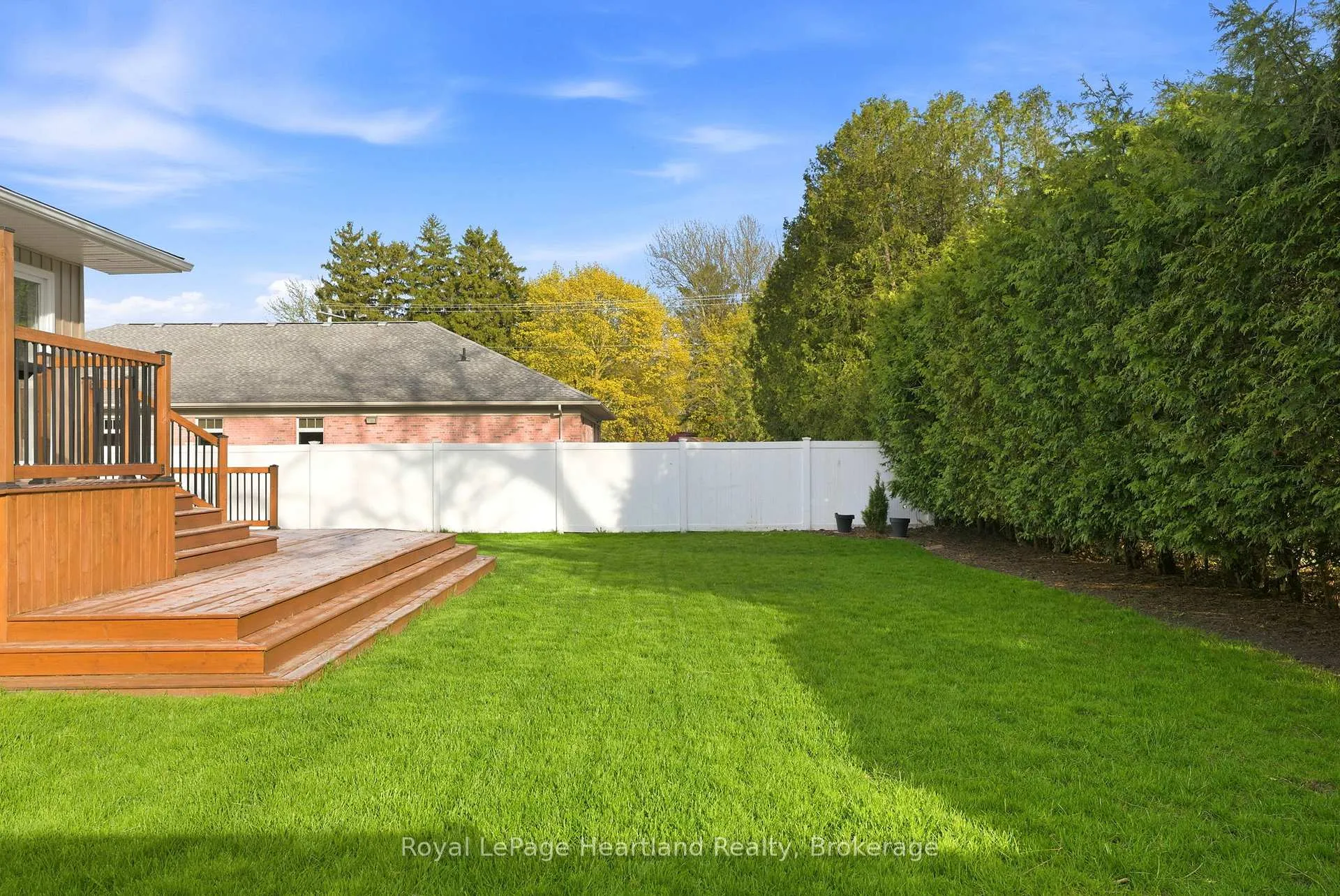 Photo 35 of 208 Ontario Street, Central Huron, Clinton — HOMEH