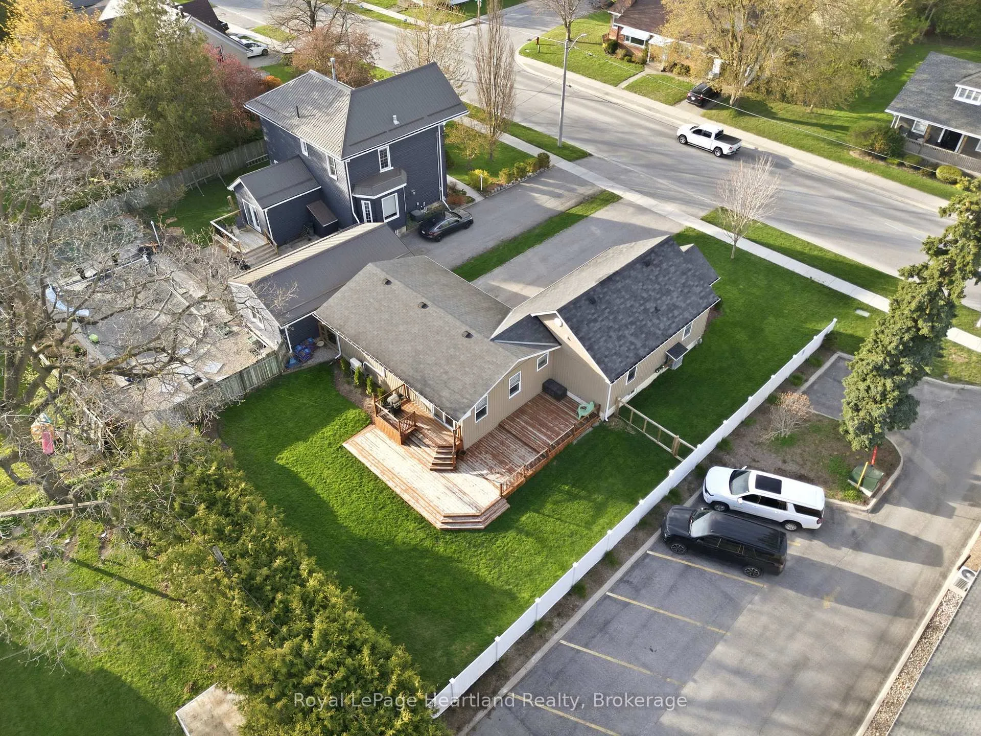 Photo 37 of 208 Ontario Street, Central Huron, Clinton — HOMEH