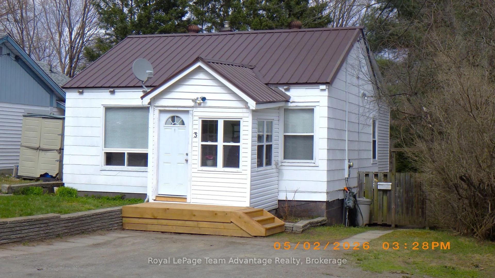Photo 2 of 3 Riverdale Road, Parry Sound — HOMEH