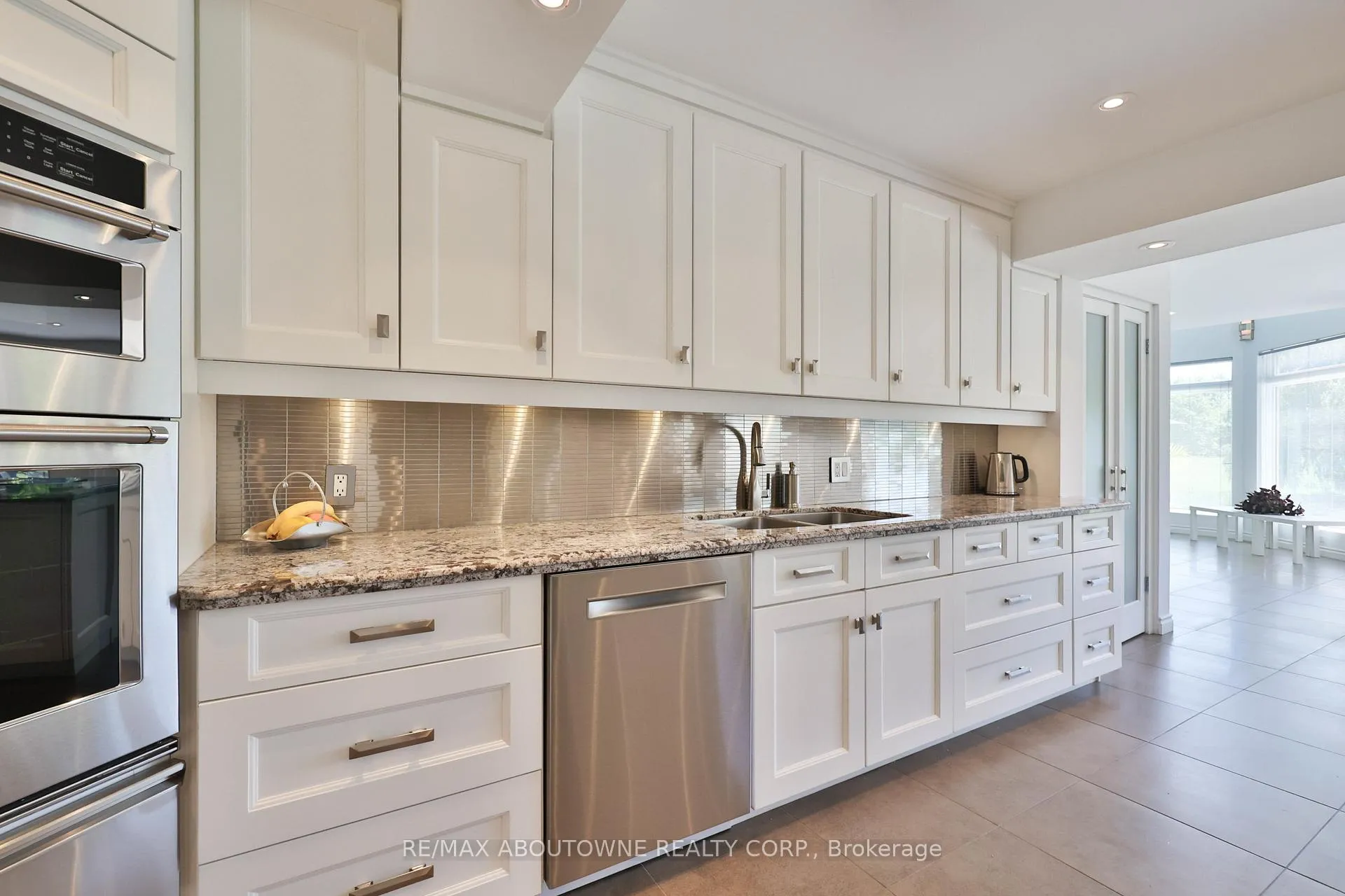 Photo 15 of 1270 1 Side Road, Burlington, Tyandaga — HOMEH