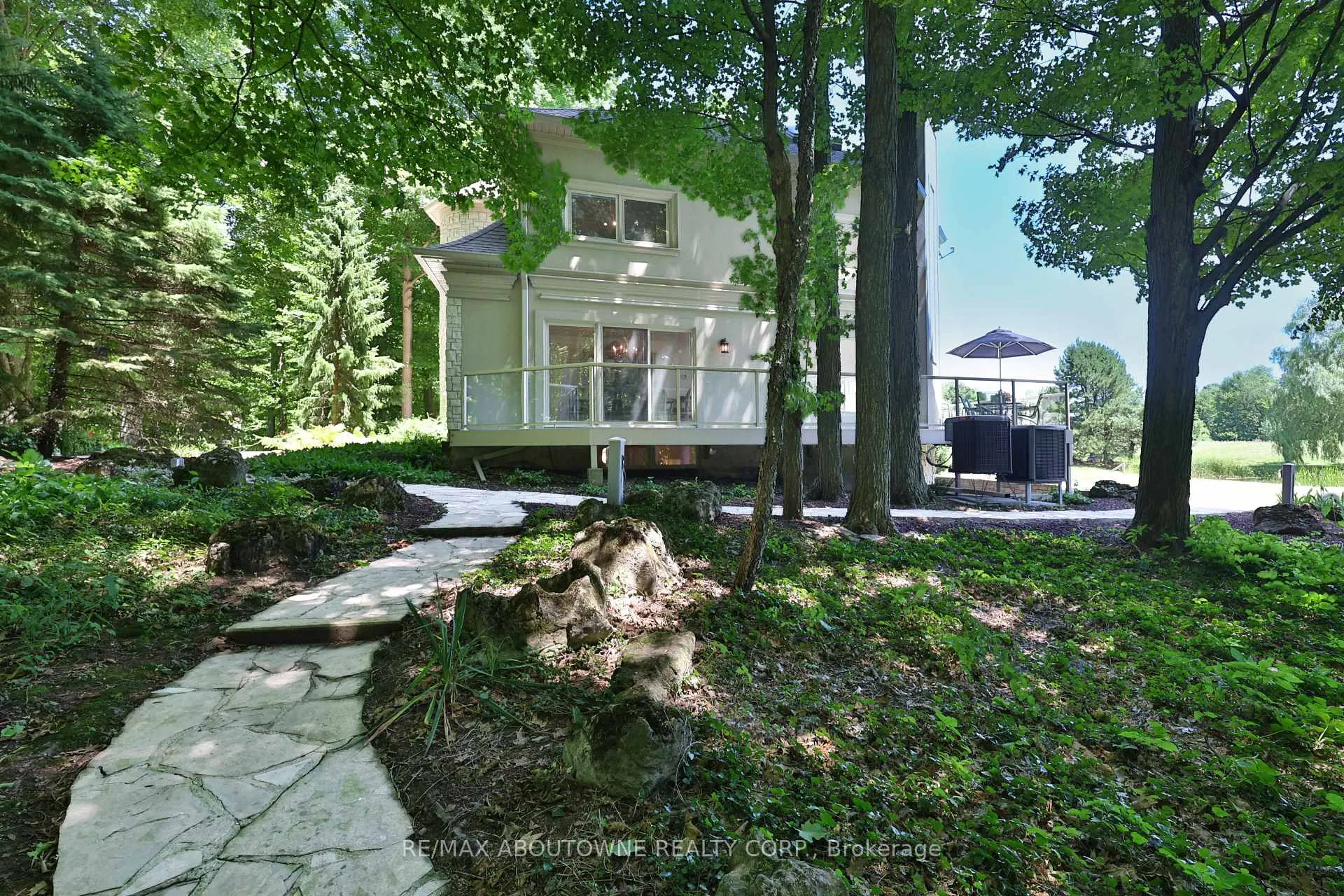 Photo 33 of 1270 1 Side Road, Burlington, Tyandaga — HOMEH