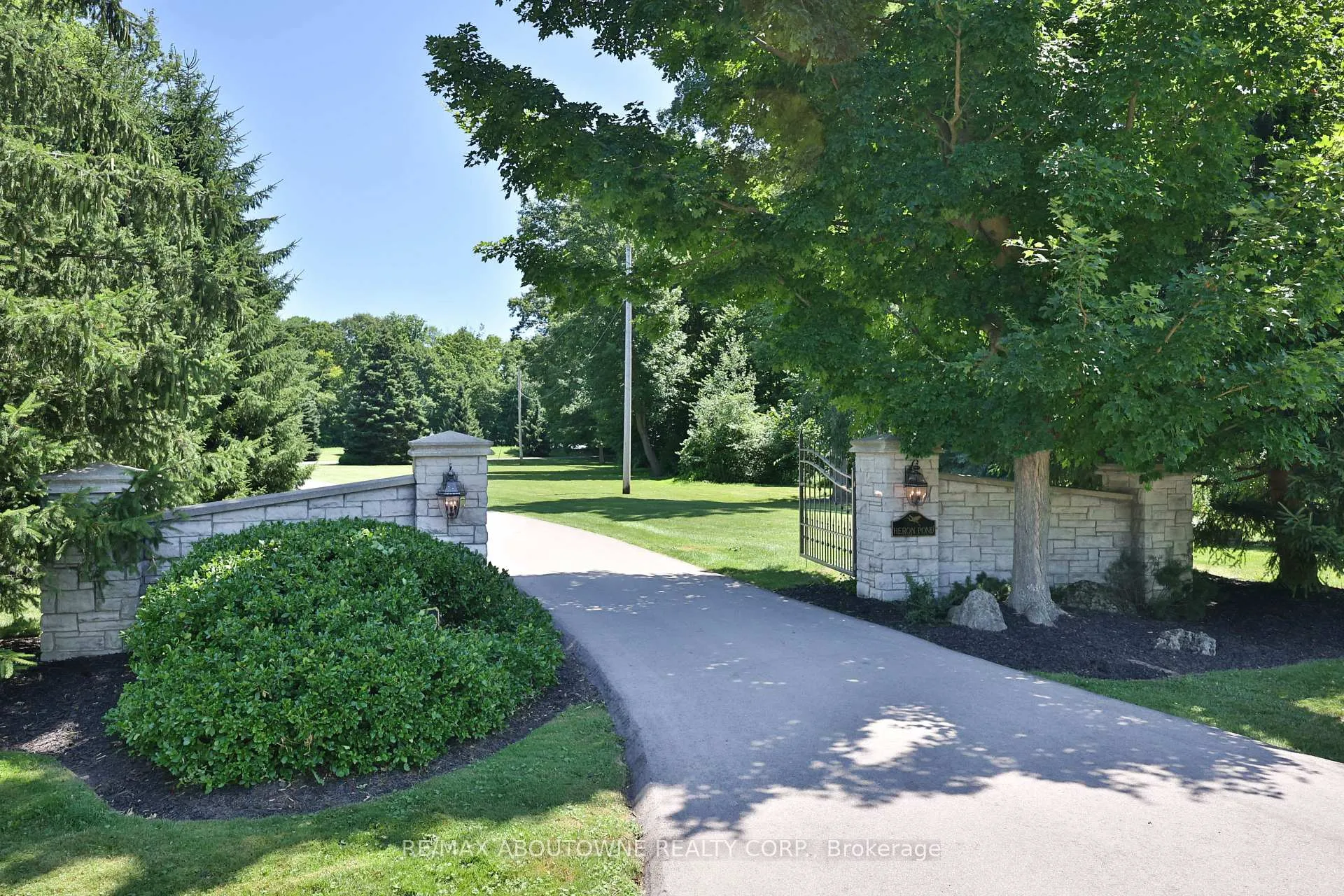 Photo 38 of 1270 1 Side Road, Burlington, Tyandaga — HOMEH