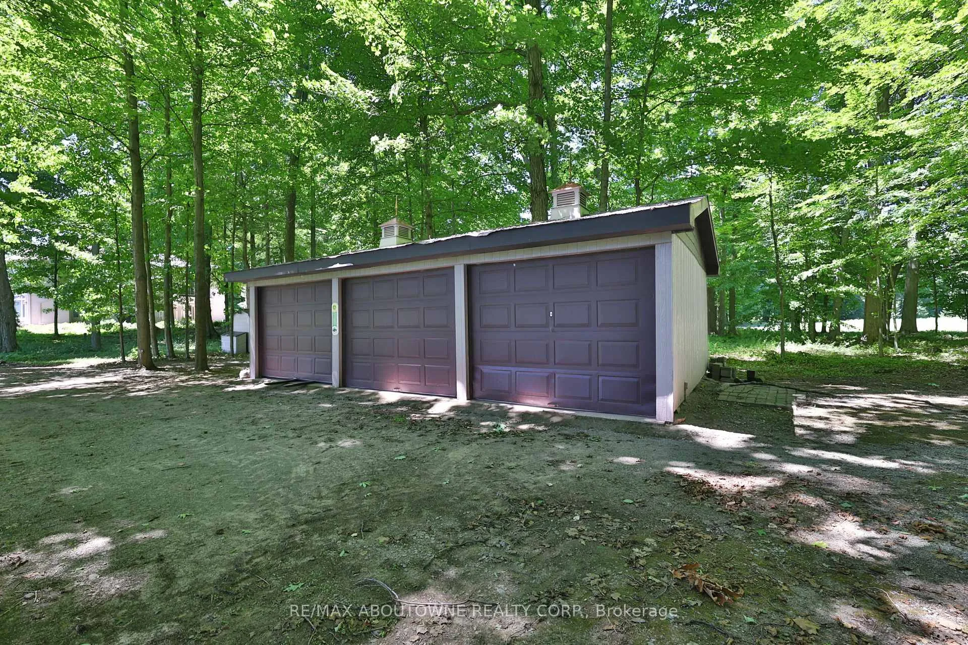Photo 40 of 1270 1 Side Road, Burlington, Tyandaga — HOMEH