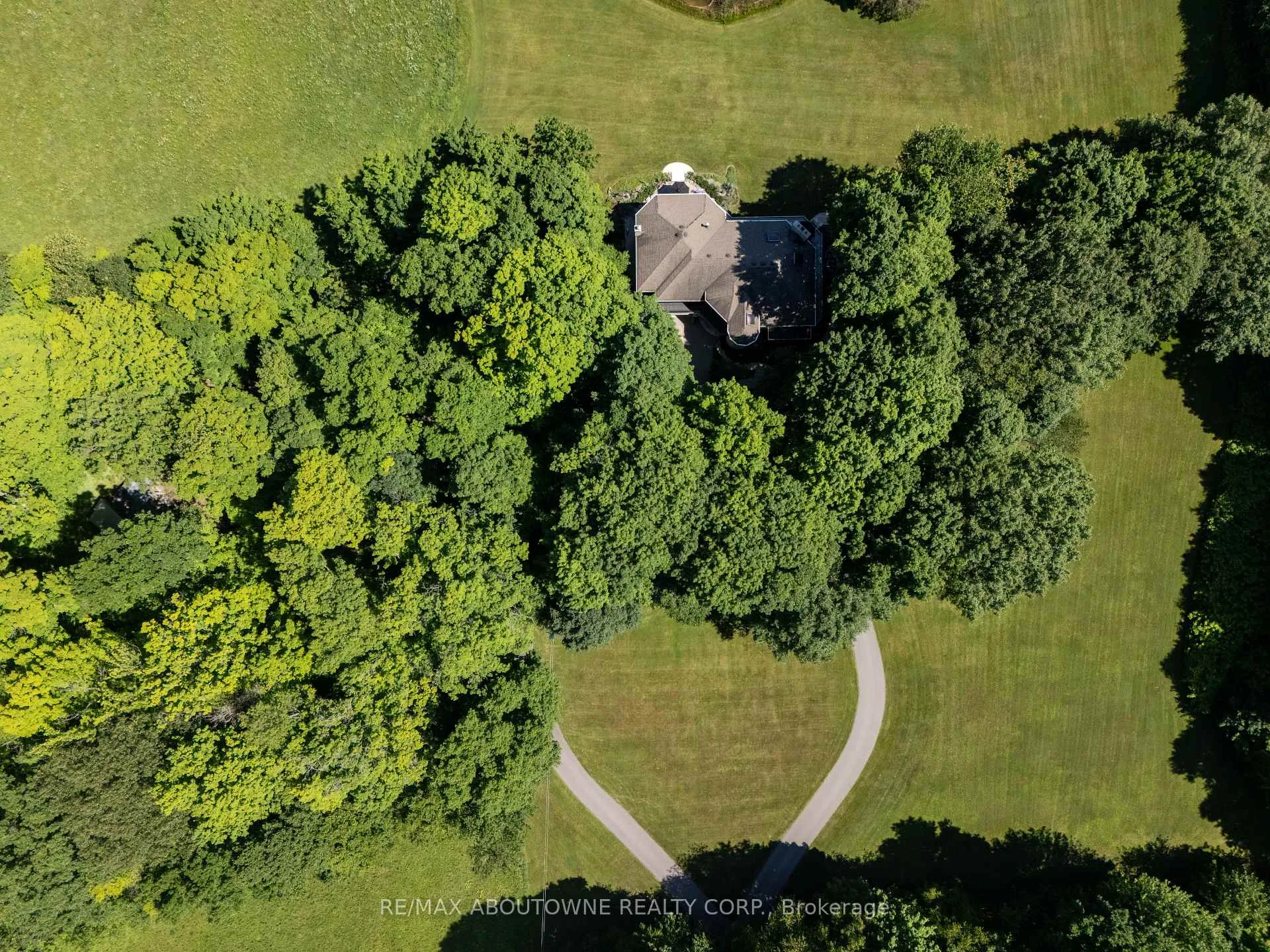 Photo 41 of 1270 1 Side Road, Burlington, Tyandaga — HOMEH