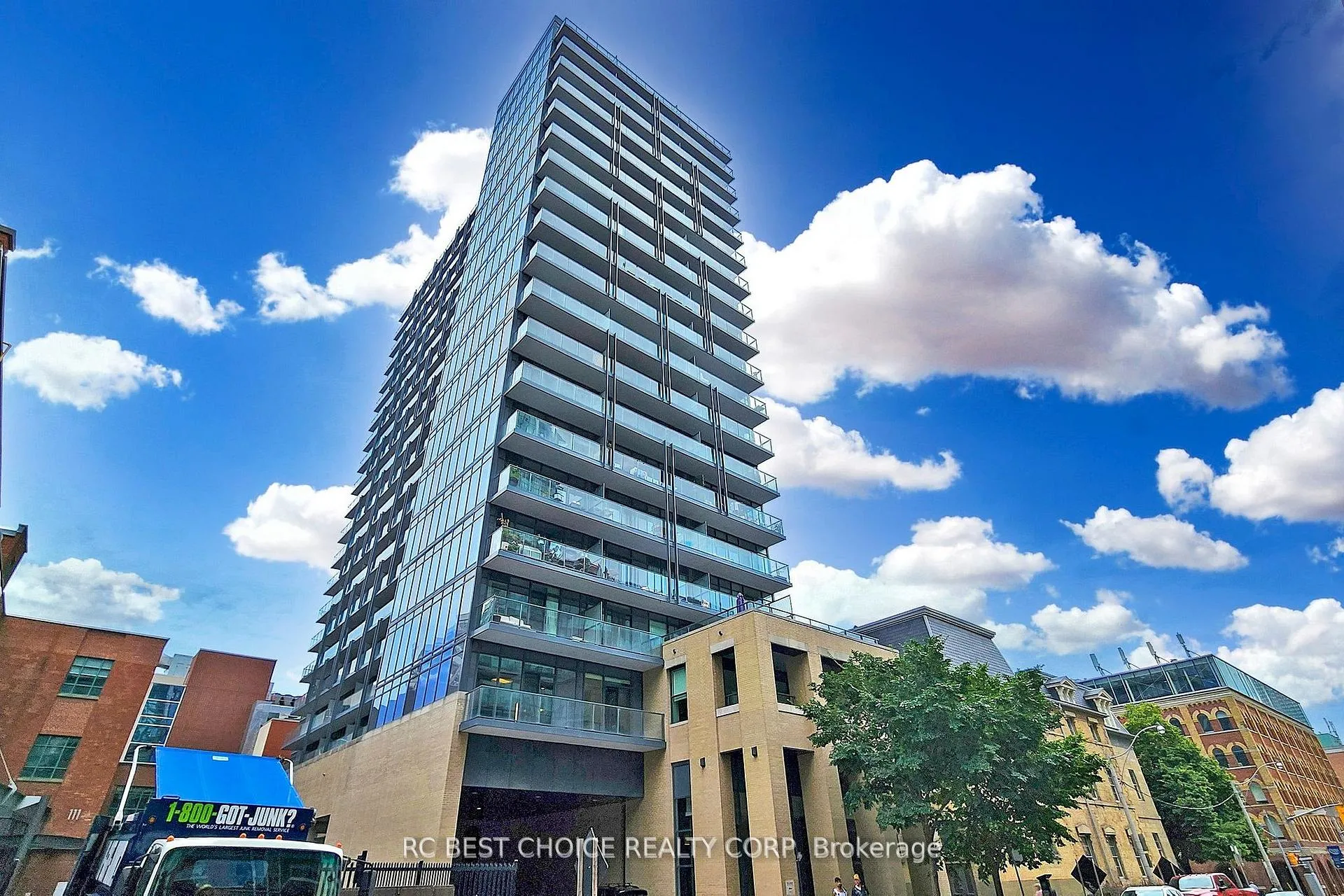 Front of Unit 411, 105 George Street
