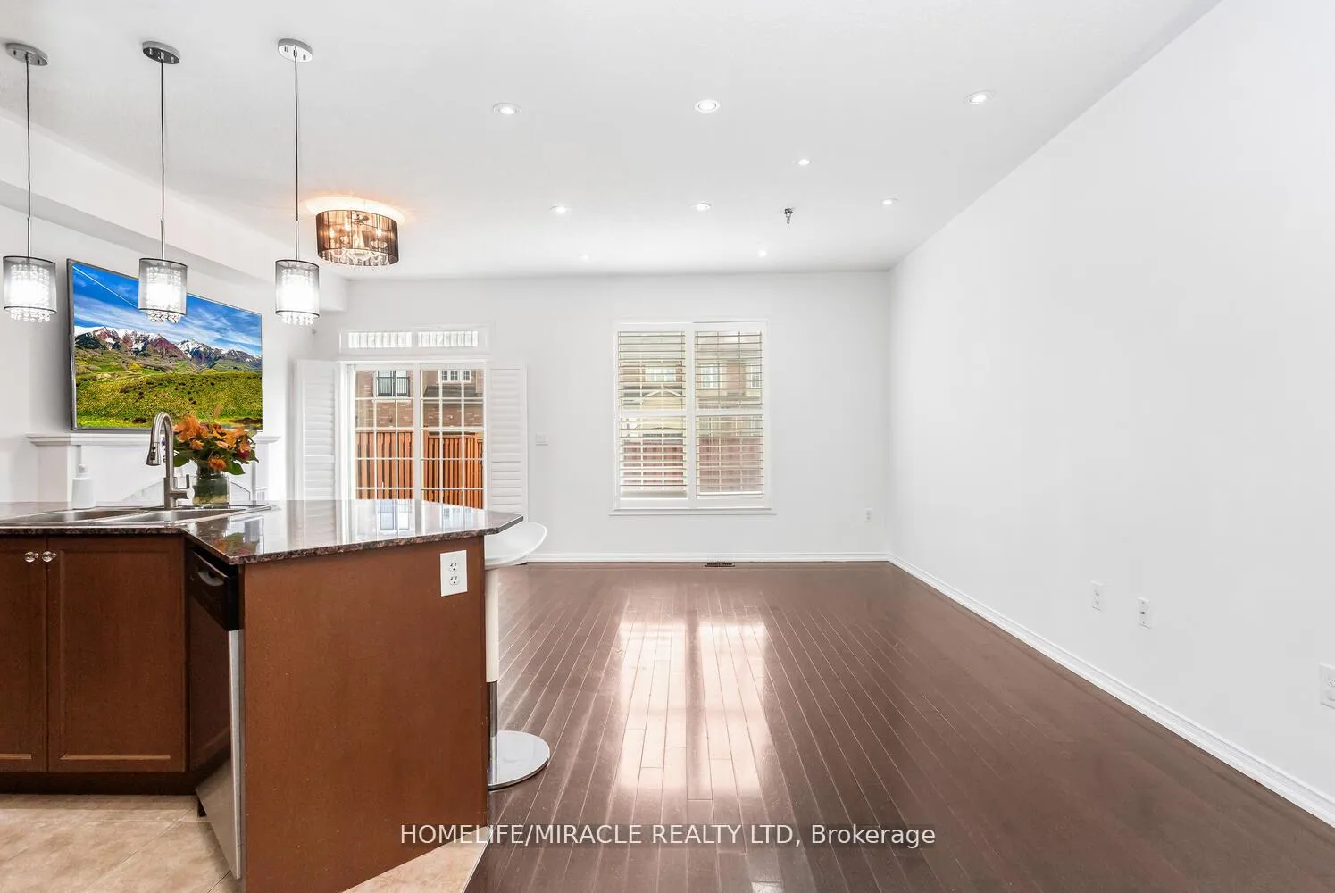 Photo 5 of Unit 58, 745 Farmstead Drive, Milton, Willmott — HOMEH